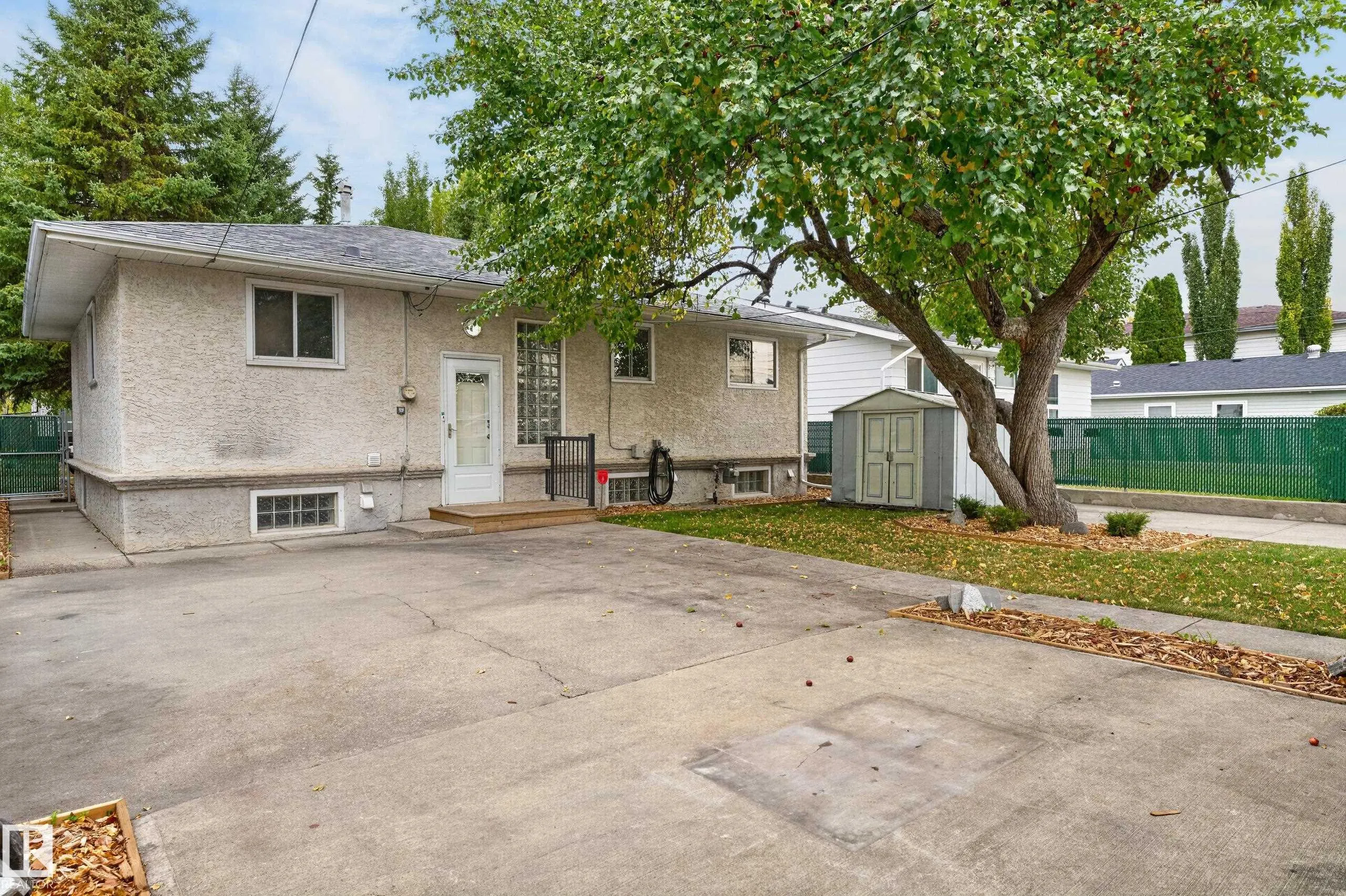 4813 115 Avenue