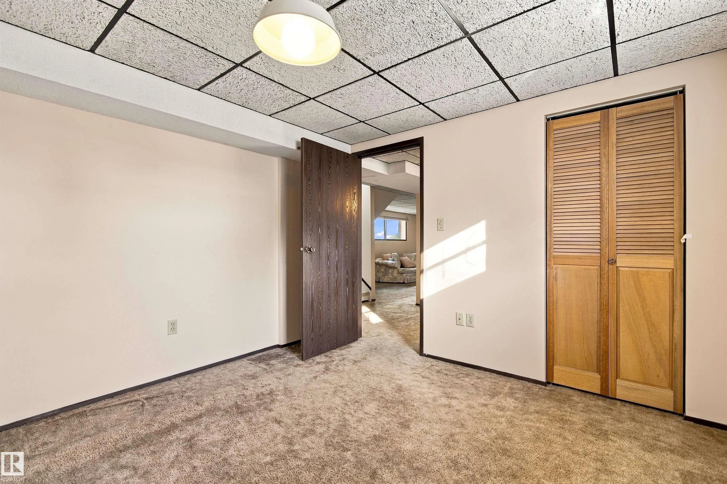 3143 78 ST