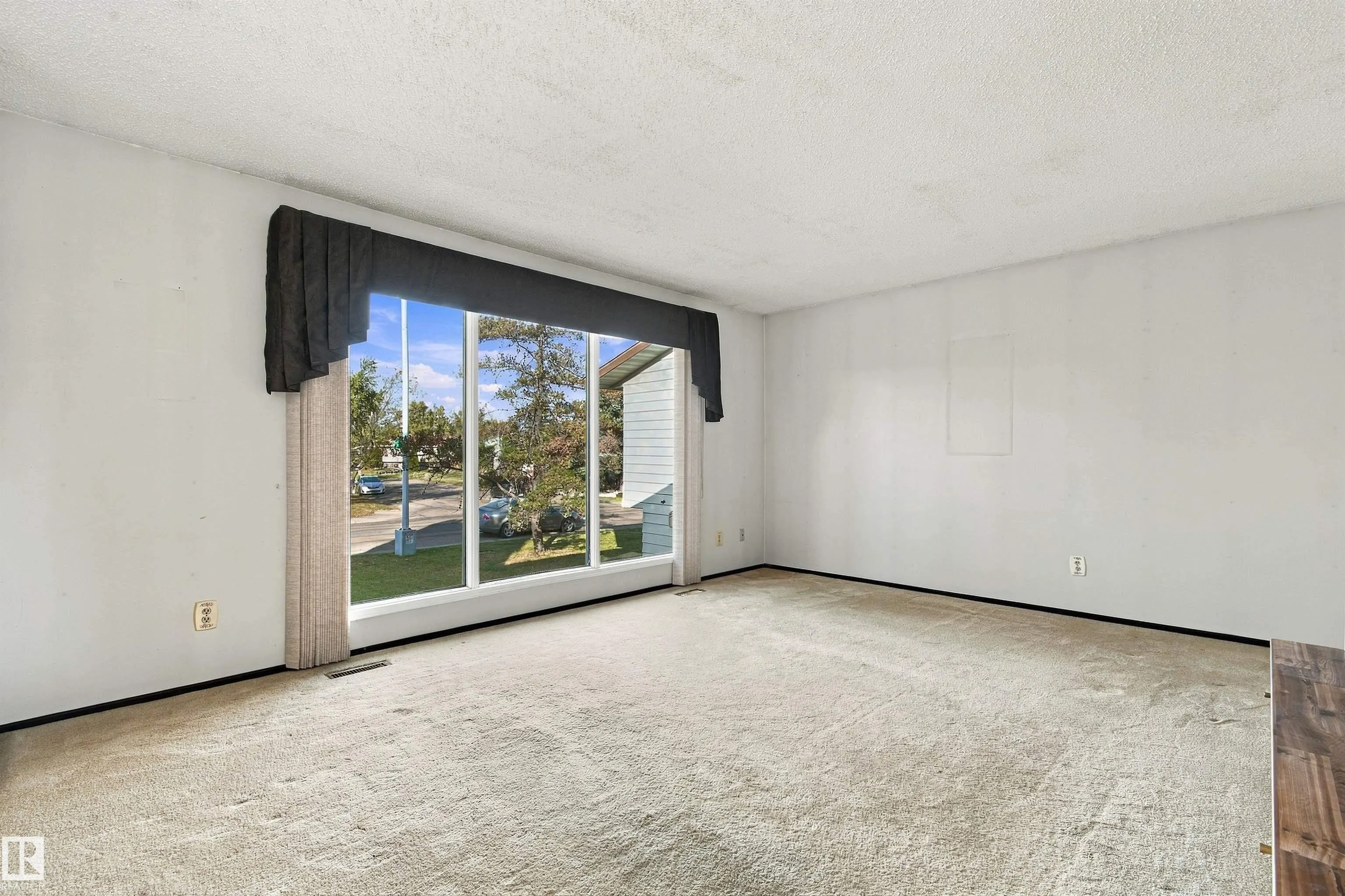 3143 78 ST