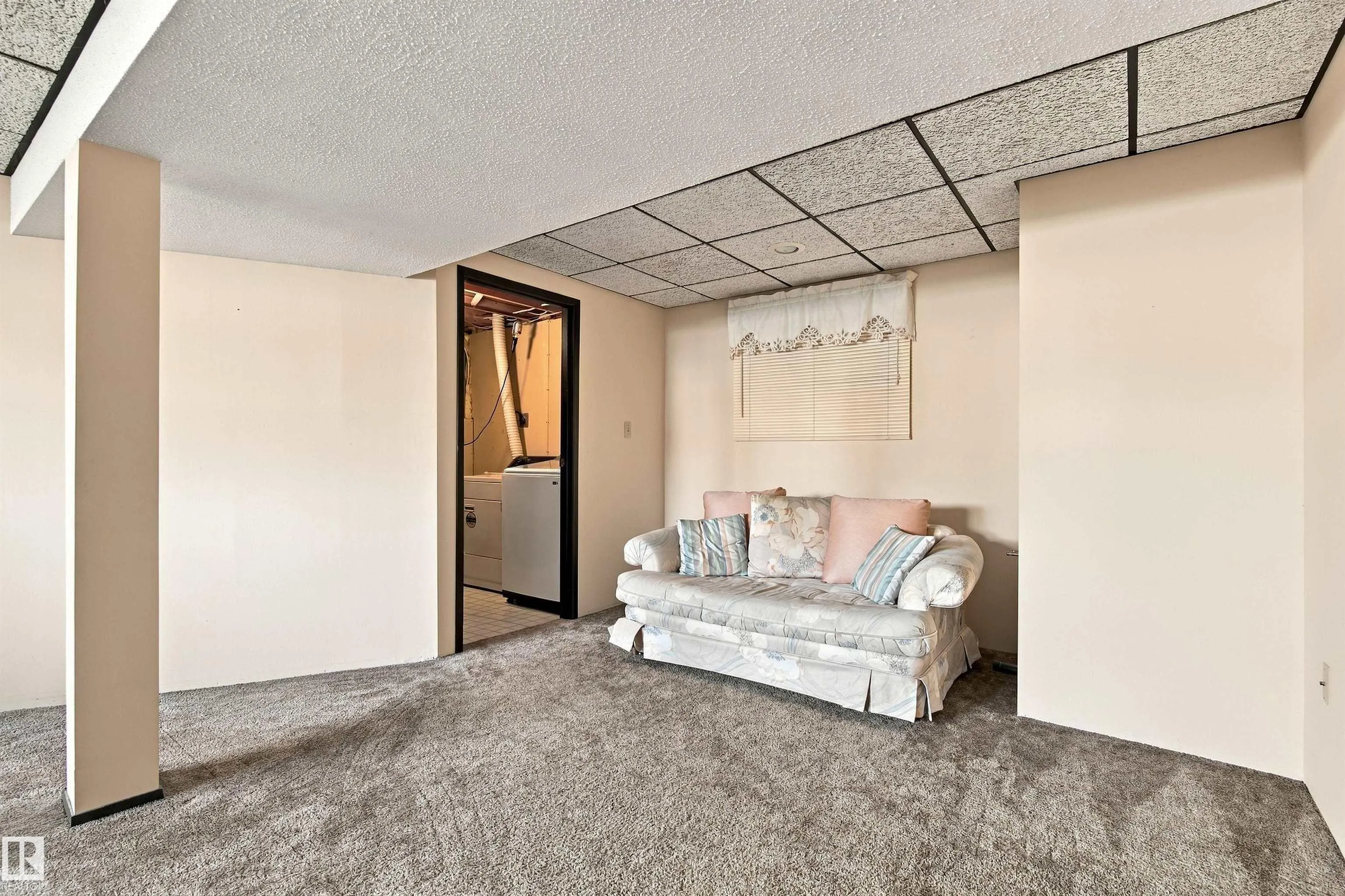 3143 78 ST