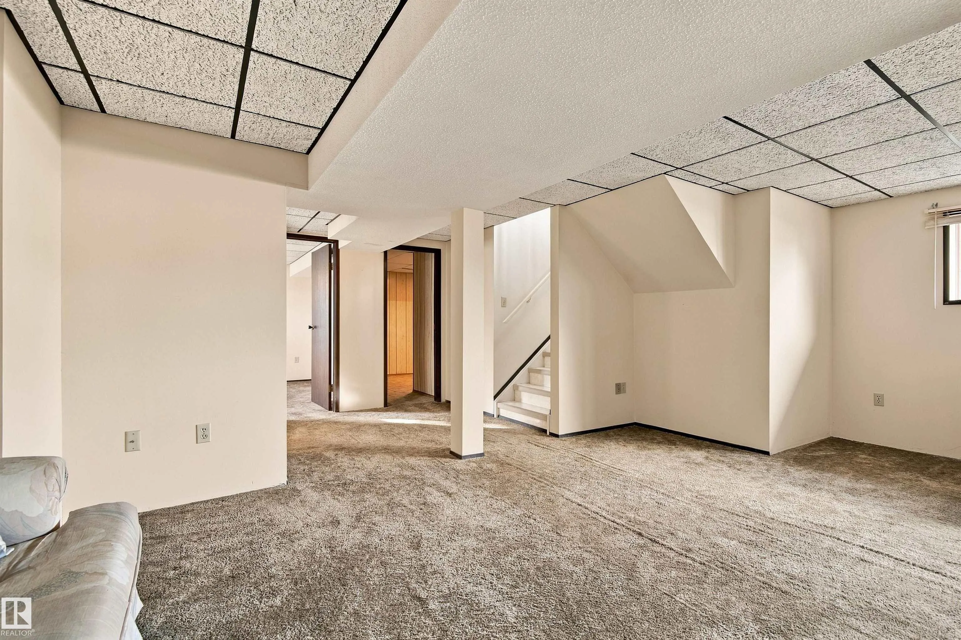 3143 78 ST