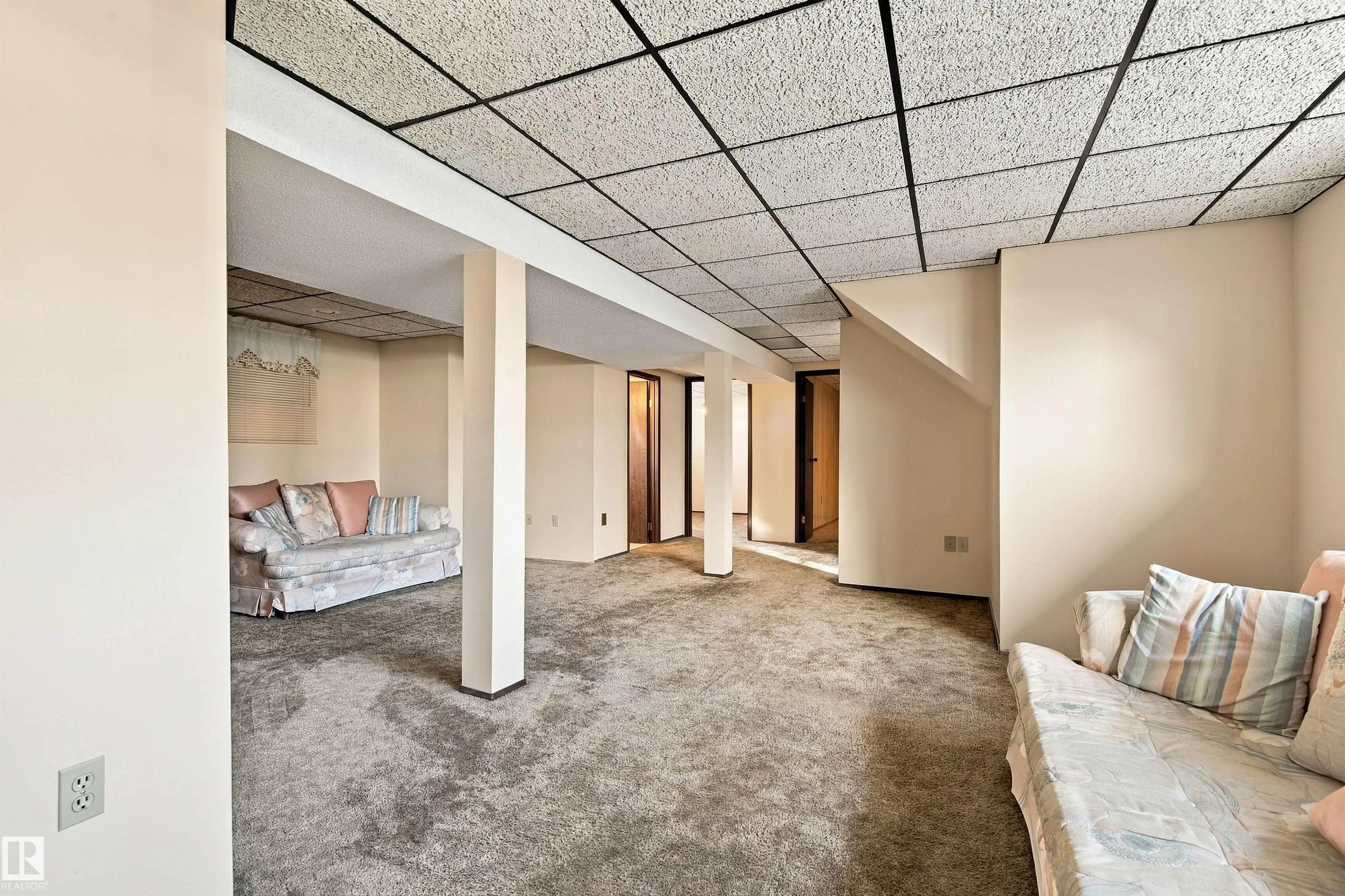 3143 78 ST