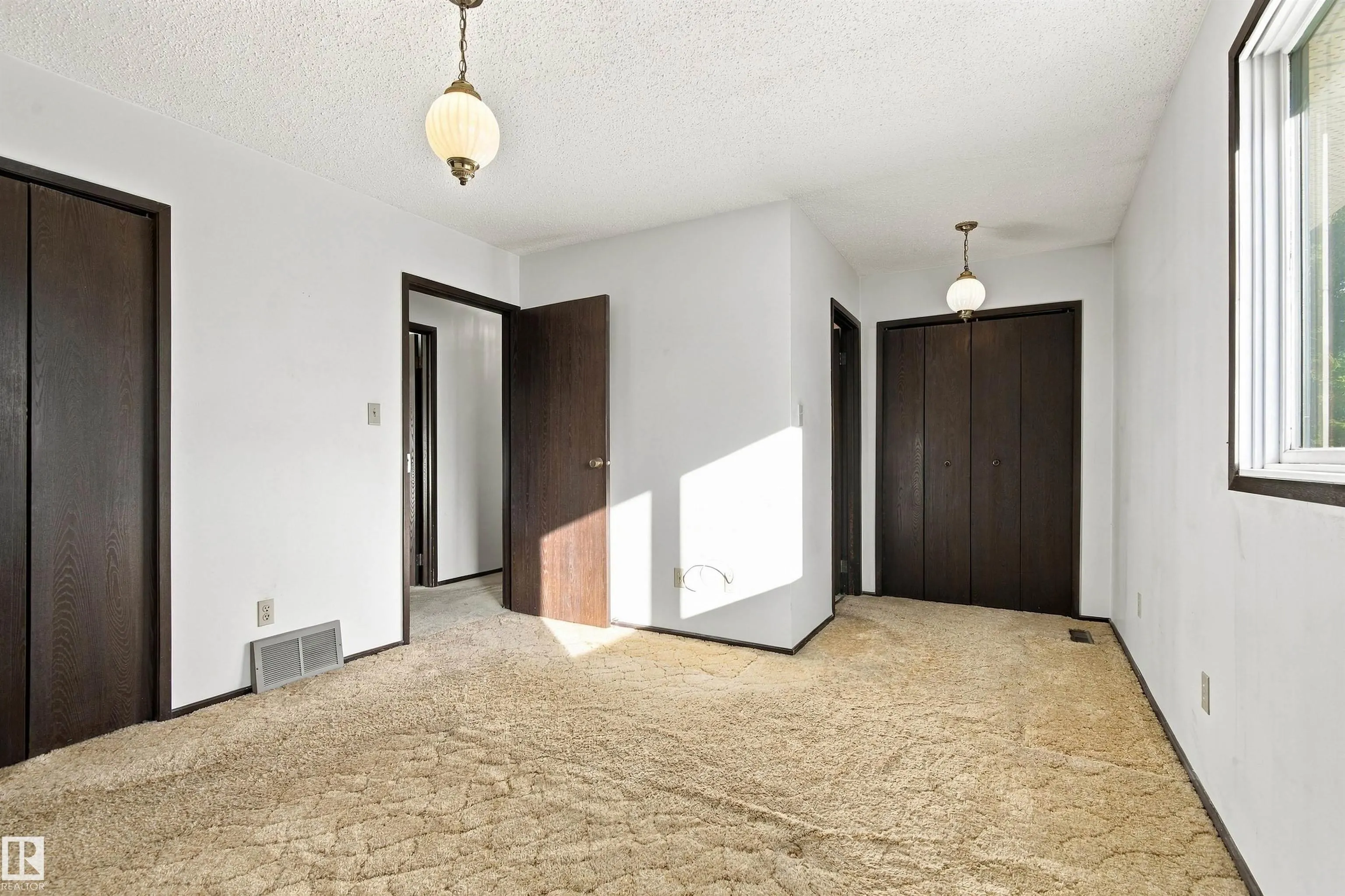 3143 78 ST
