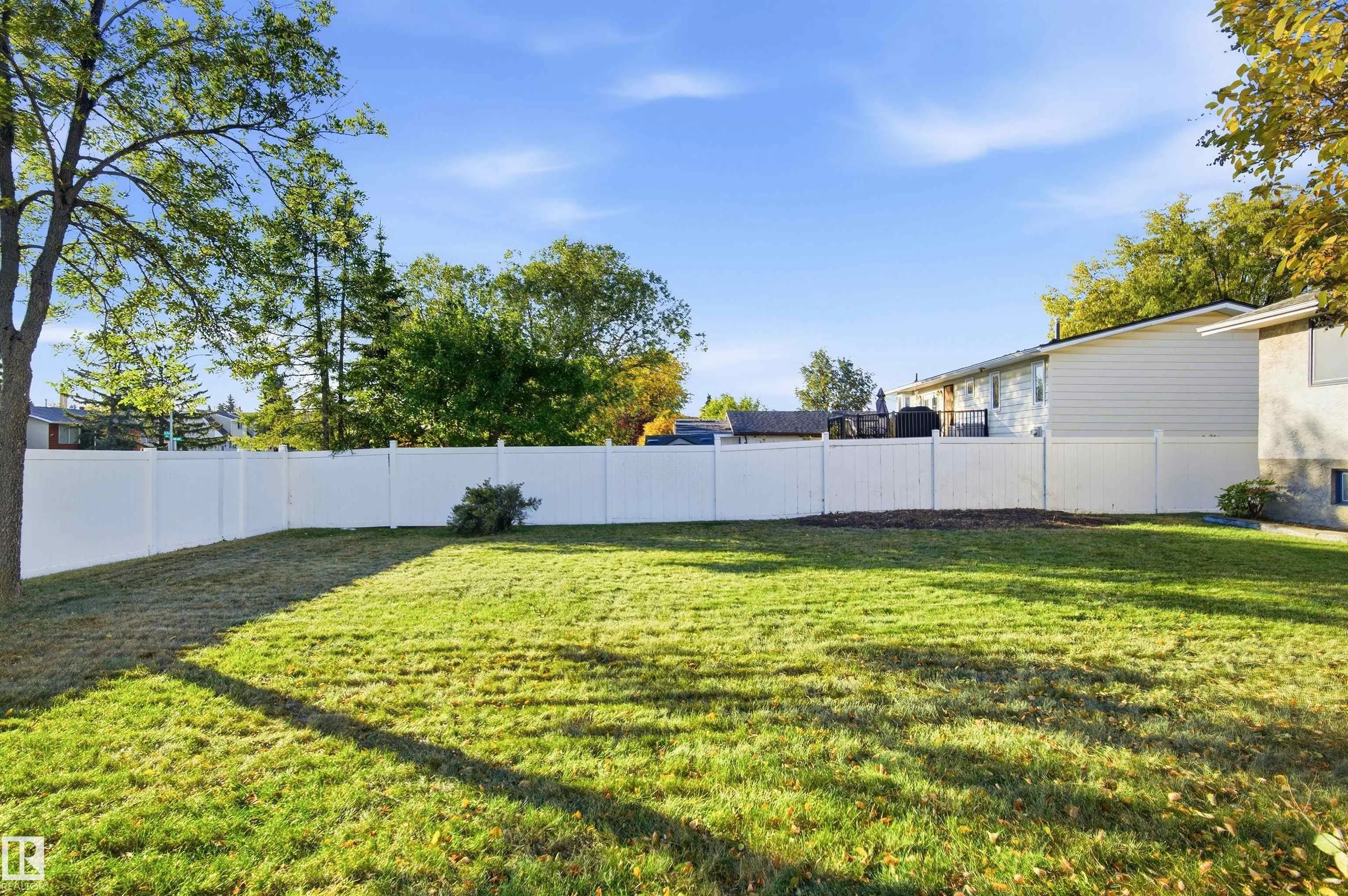 3143 78 ST