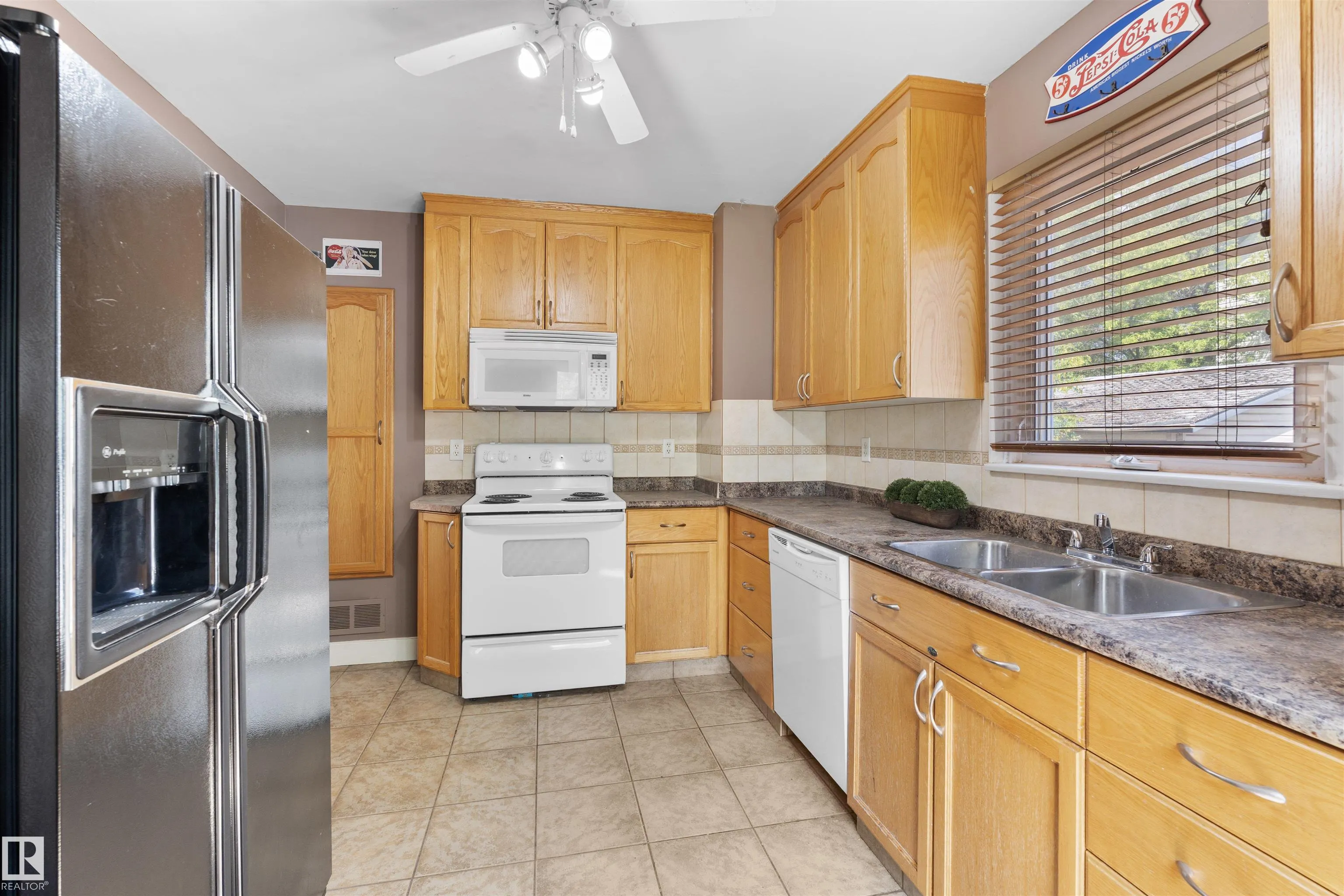 10607 73 AVE