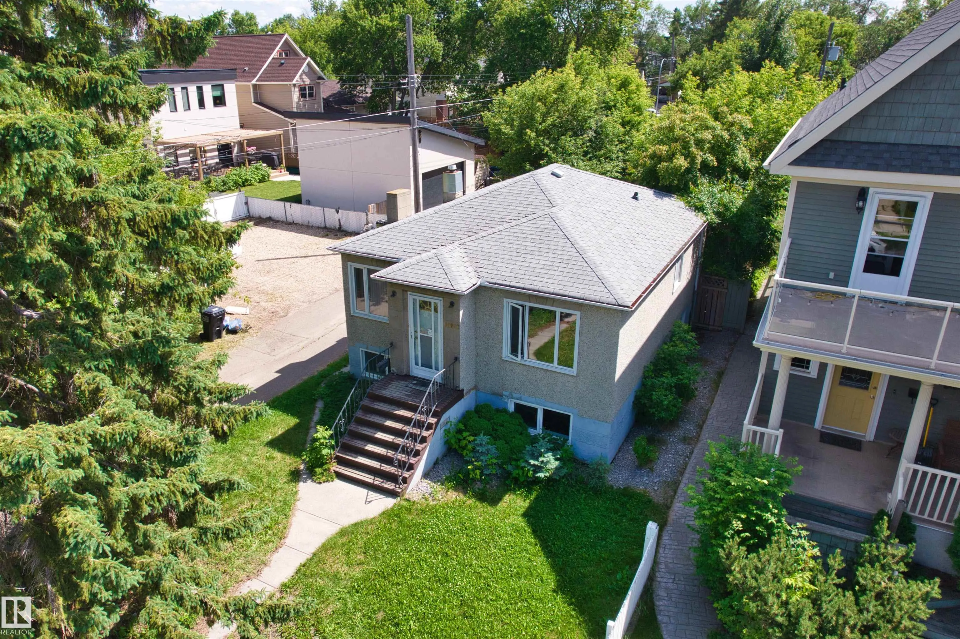 10607 73 AVE