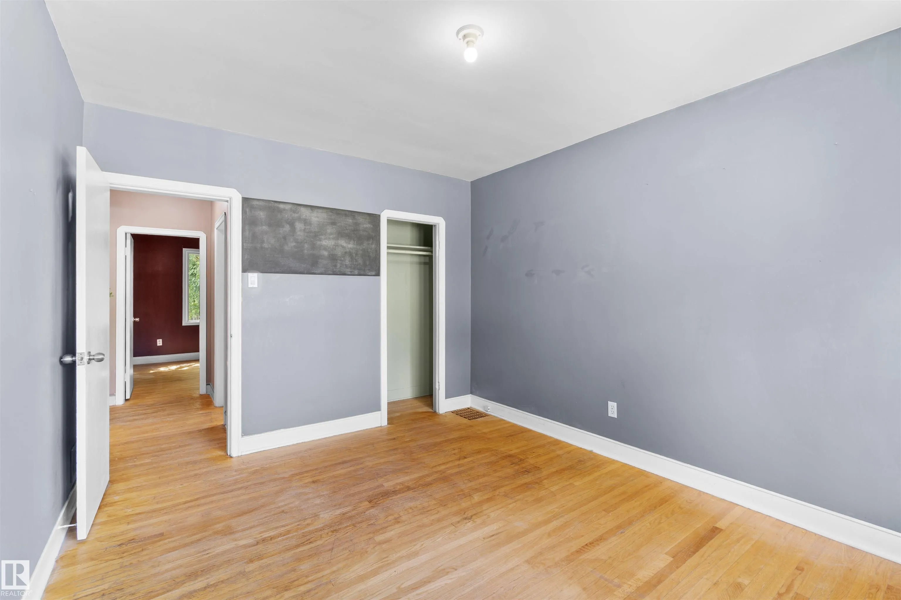 10607 73 AVE