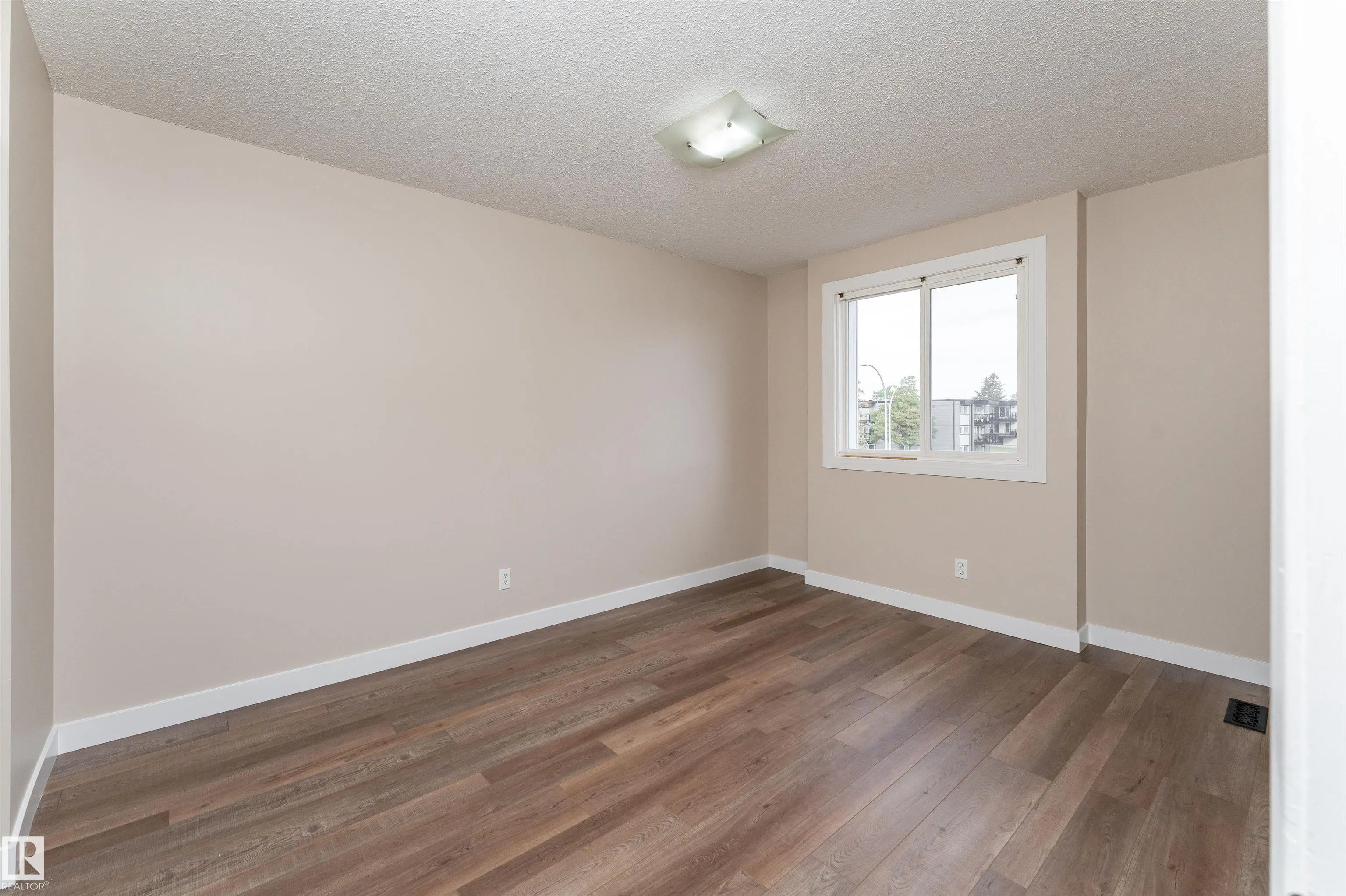 149 CORNELL Court