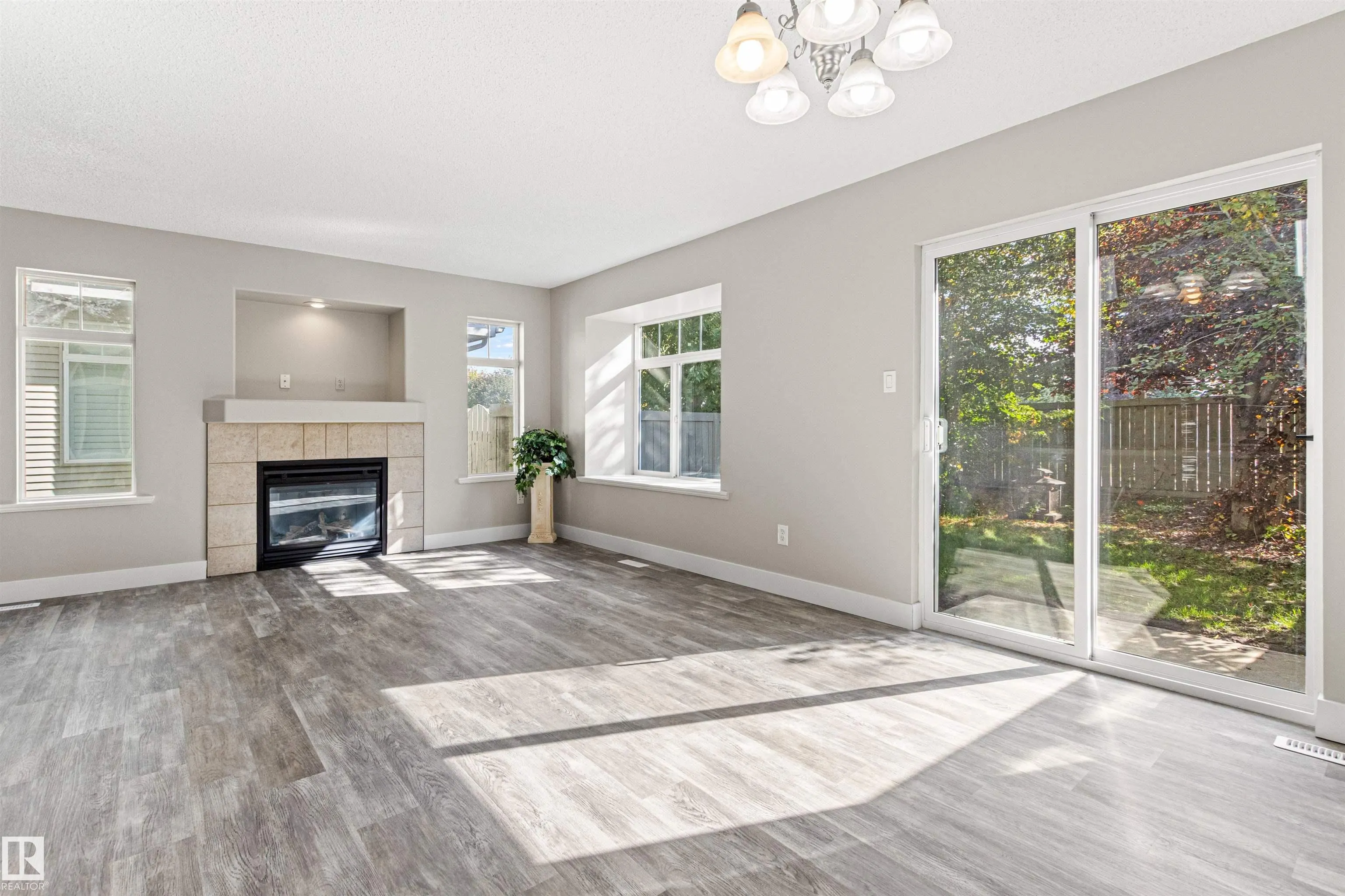 17-200 Erin Ridge Drive