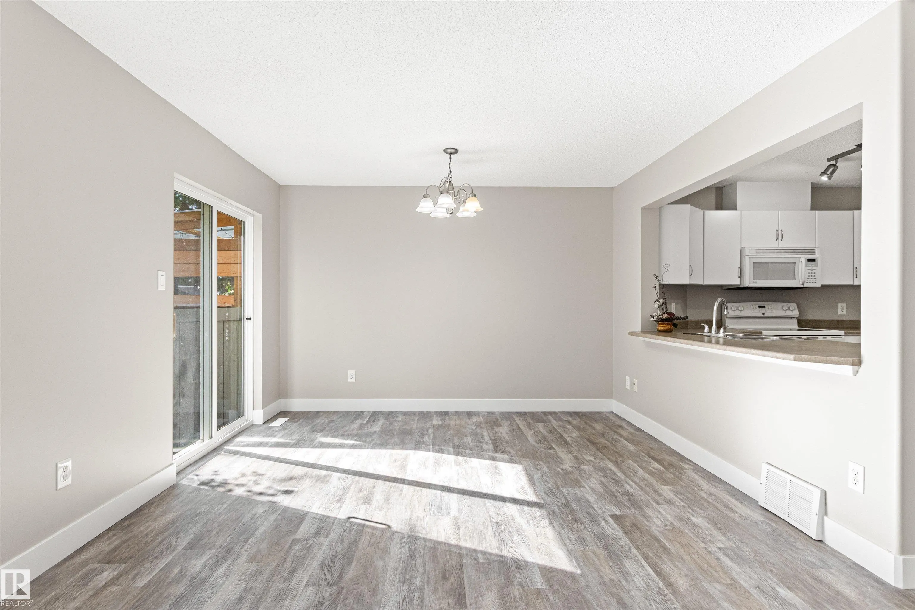 17-200 Erin Ridge Drive
