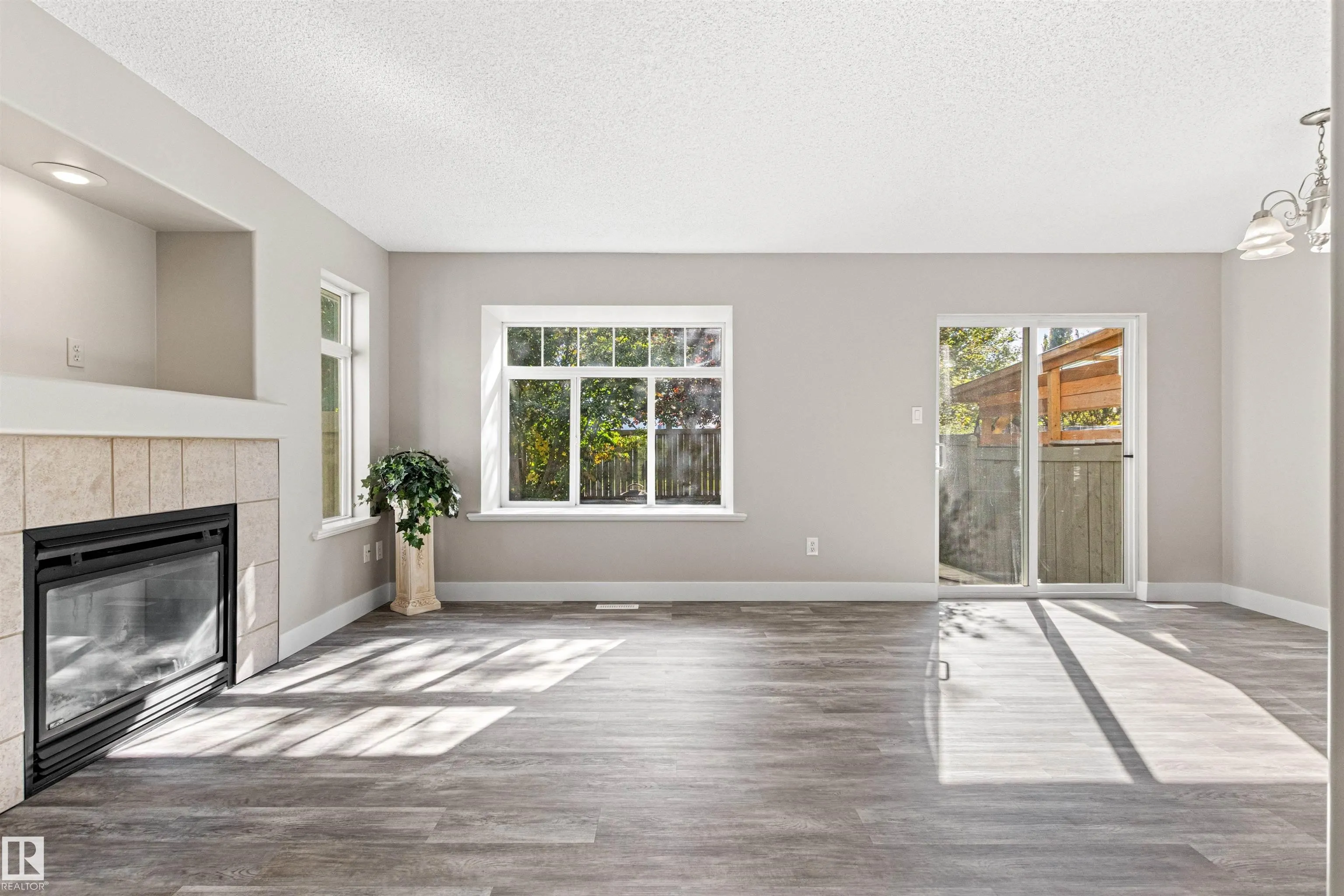 17-200 Erin Ridge Drive