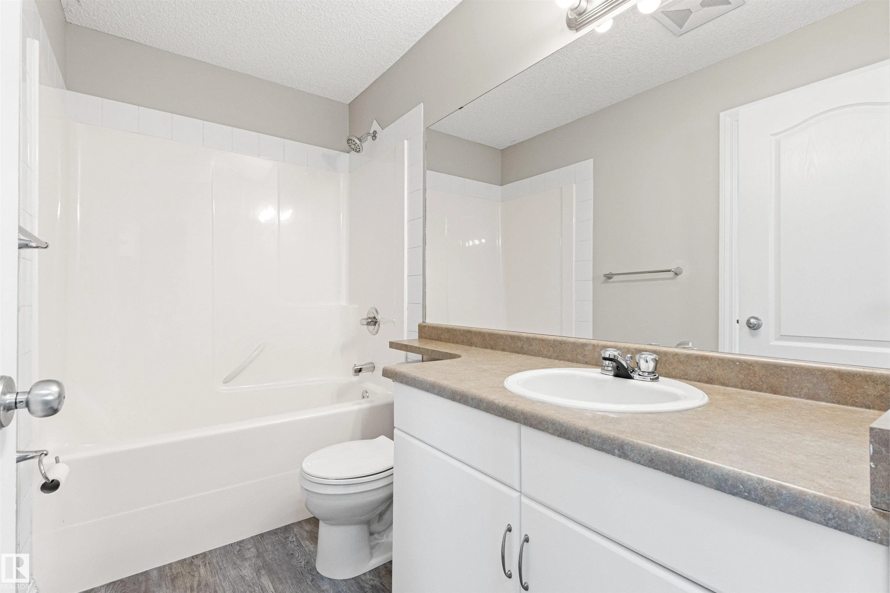 17-200 Erin Ridge Drive