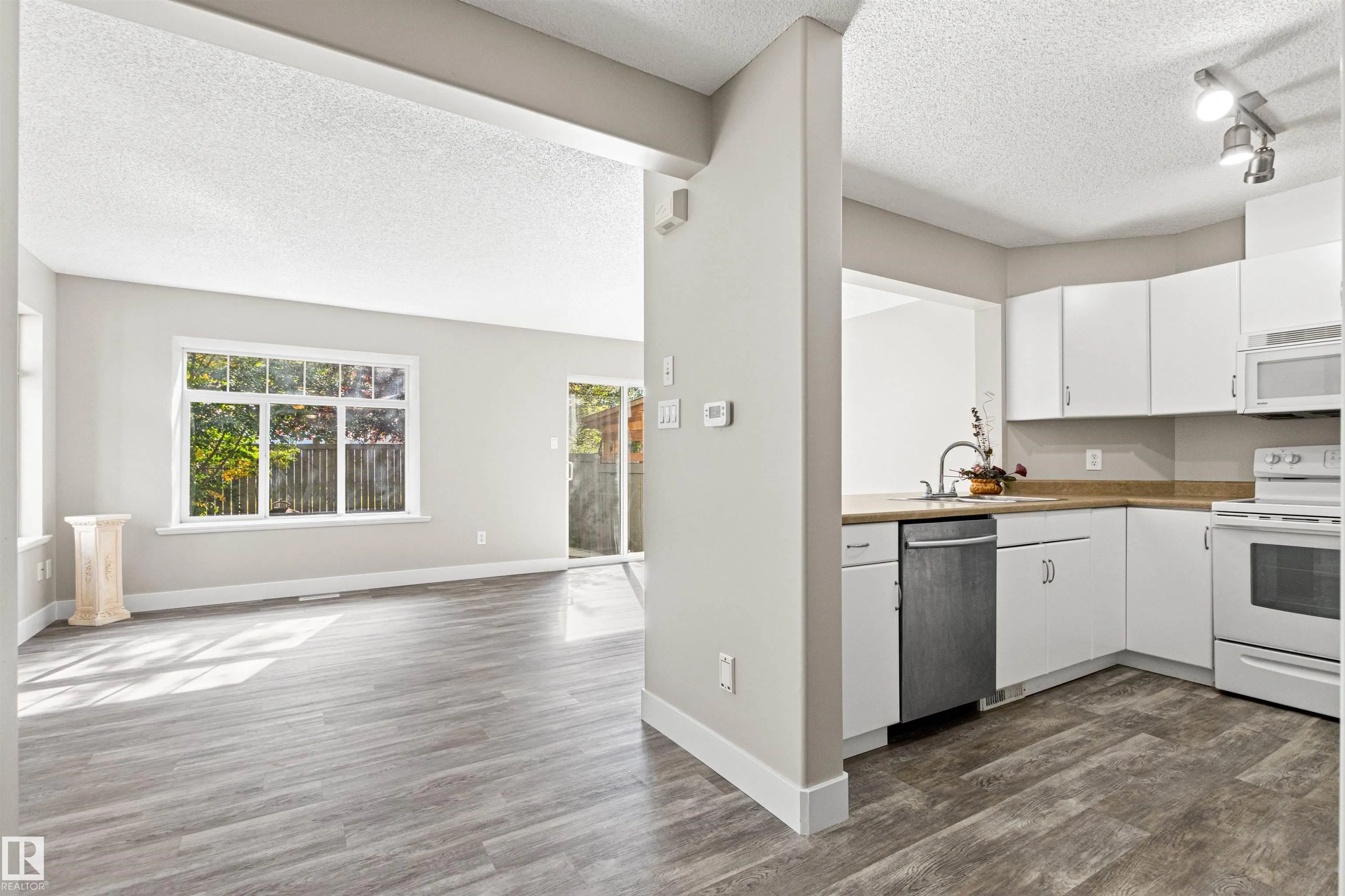 17-200 Erin Ridge Drive