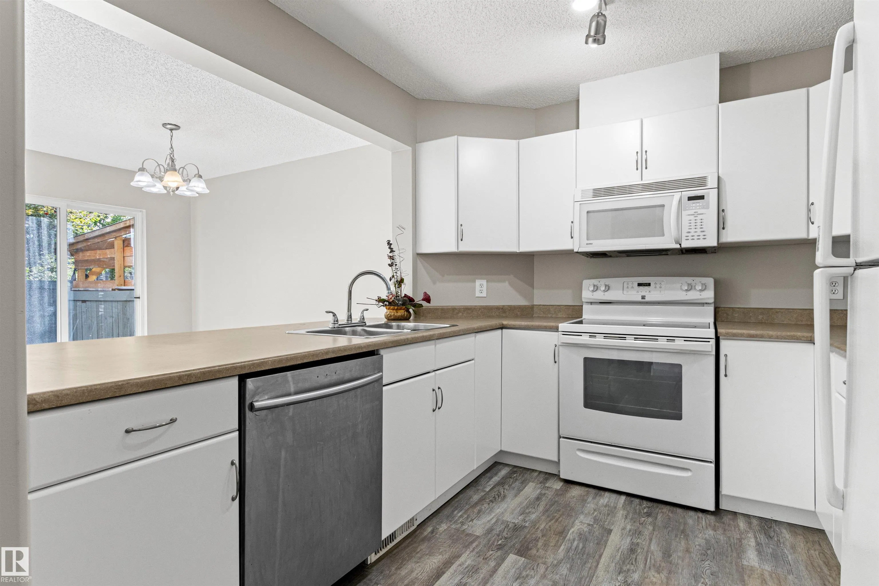 17-200 Erin Ridge Drive