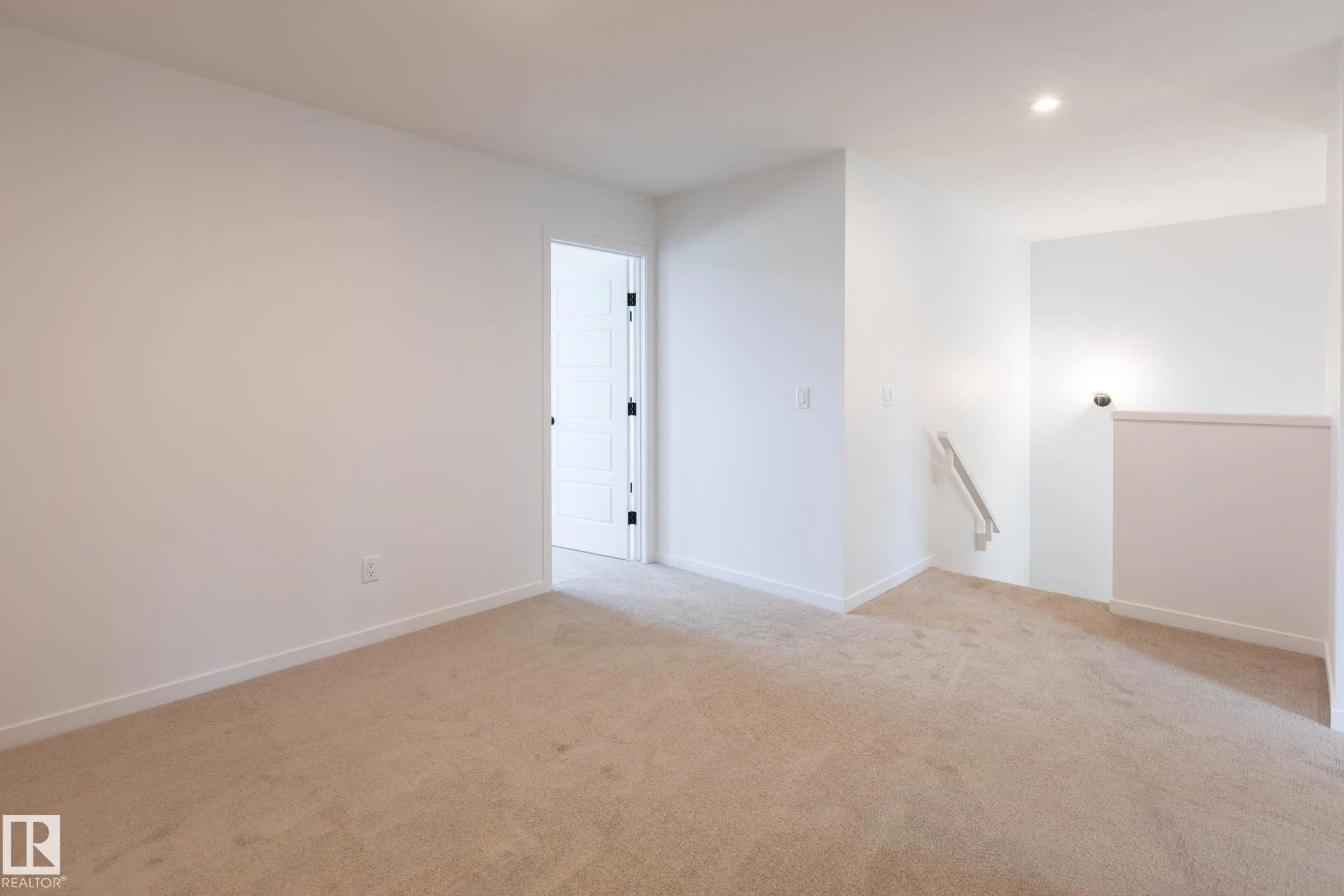 93 SILVERSTONE Drive
