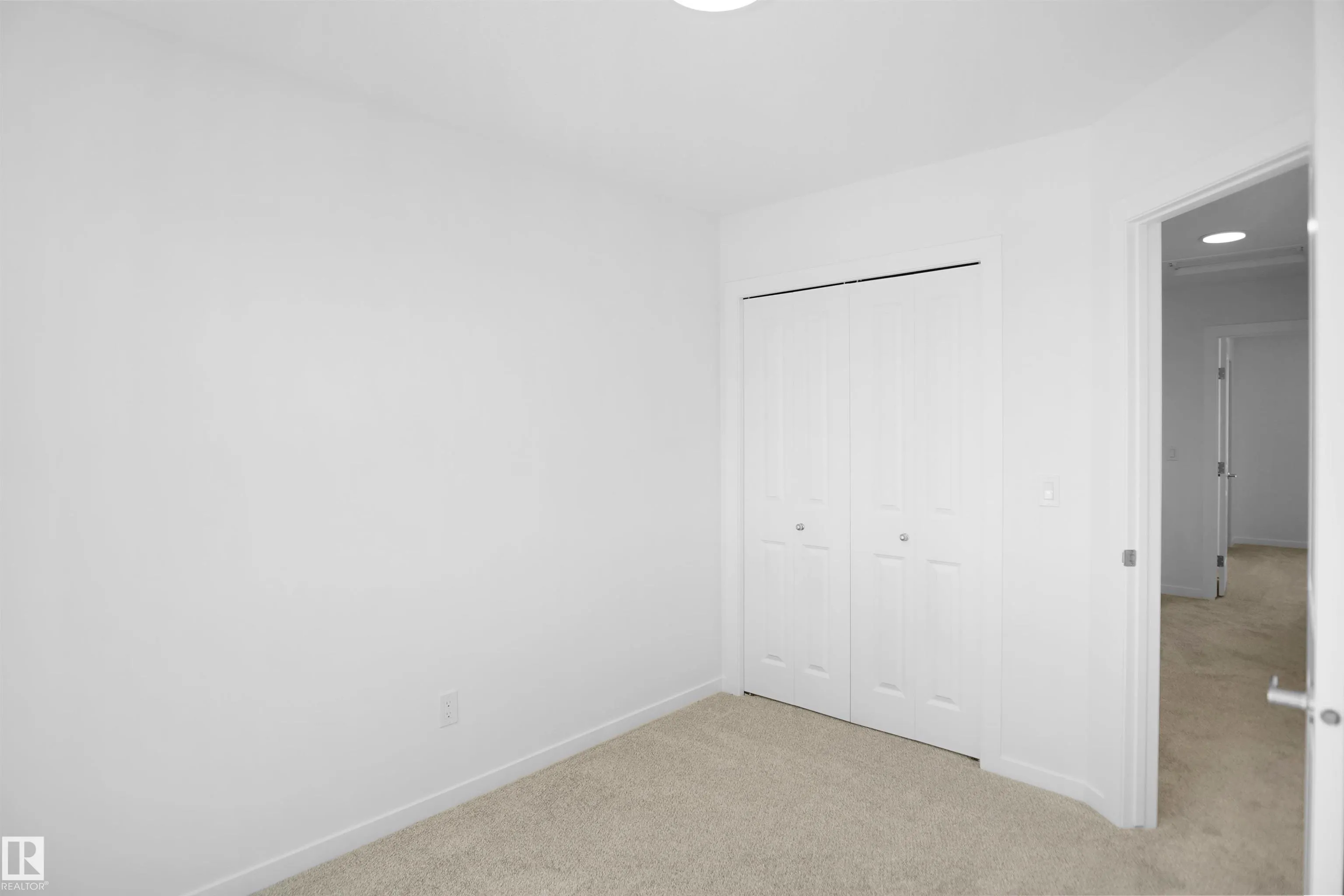 65 SIENNA Boulevard