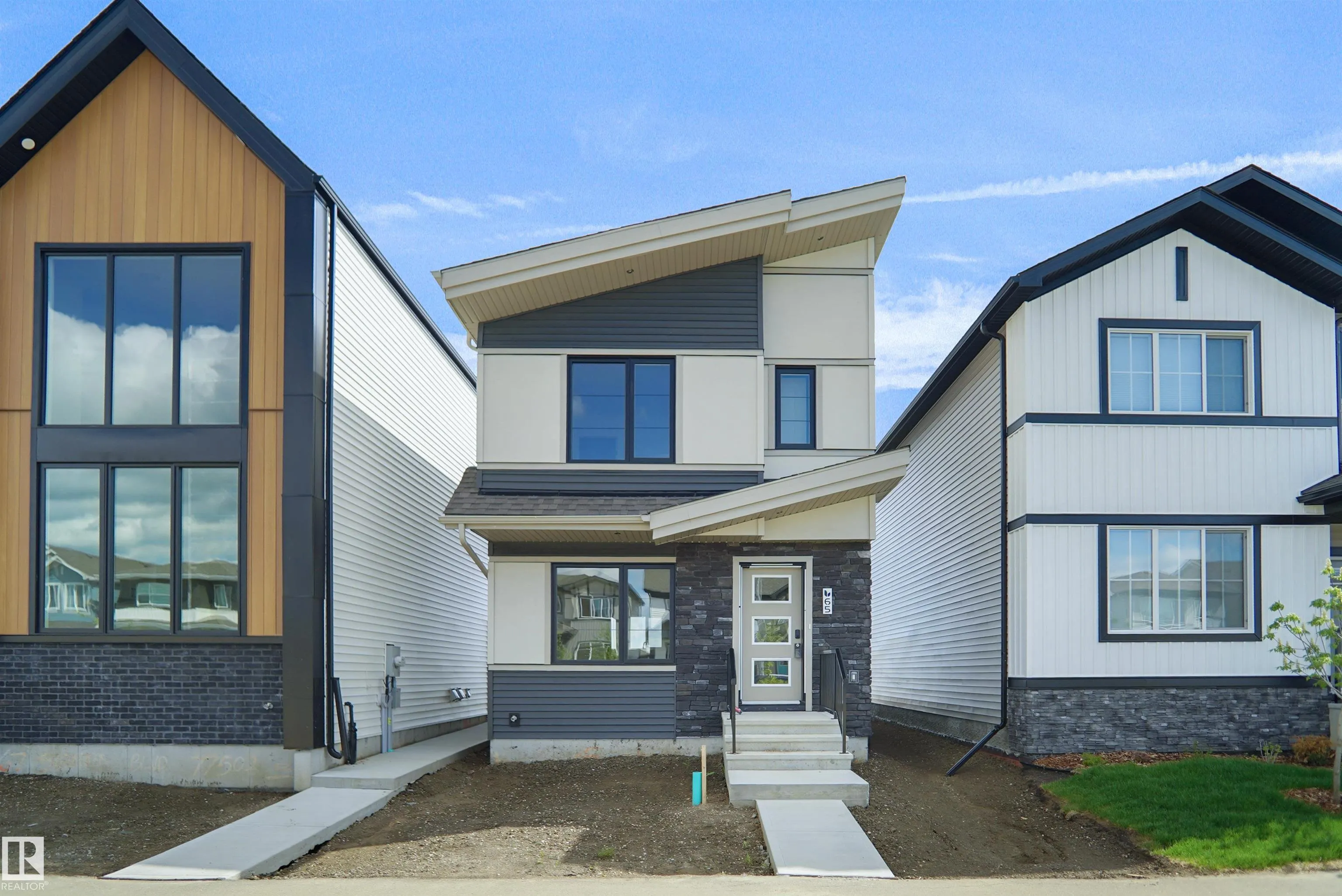 65 SIENNA Boulevard