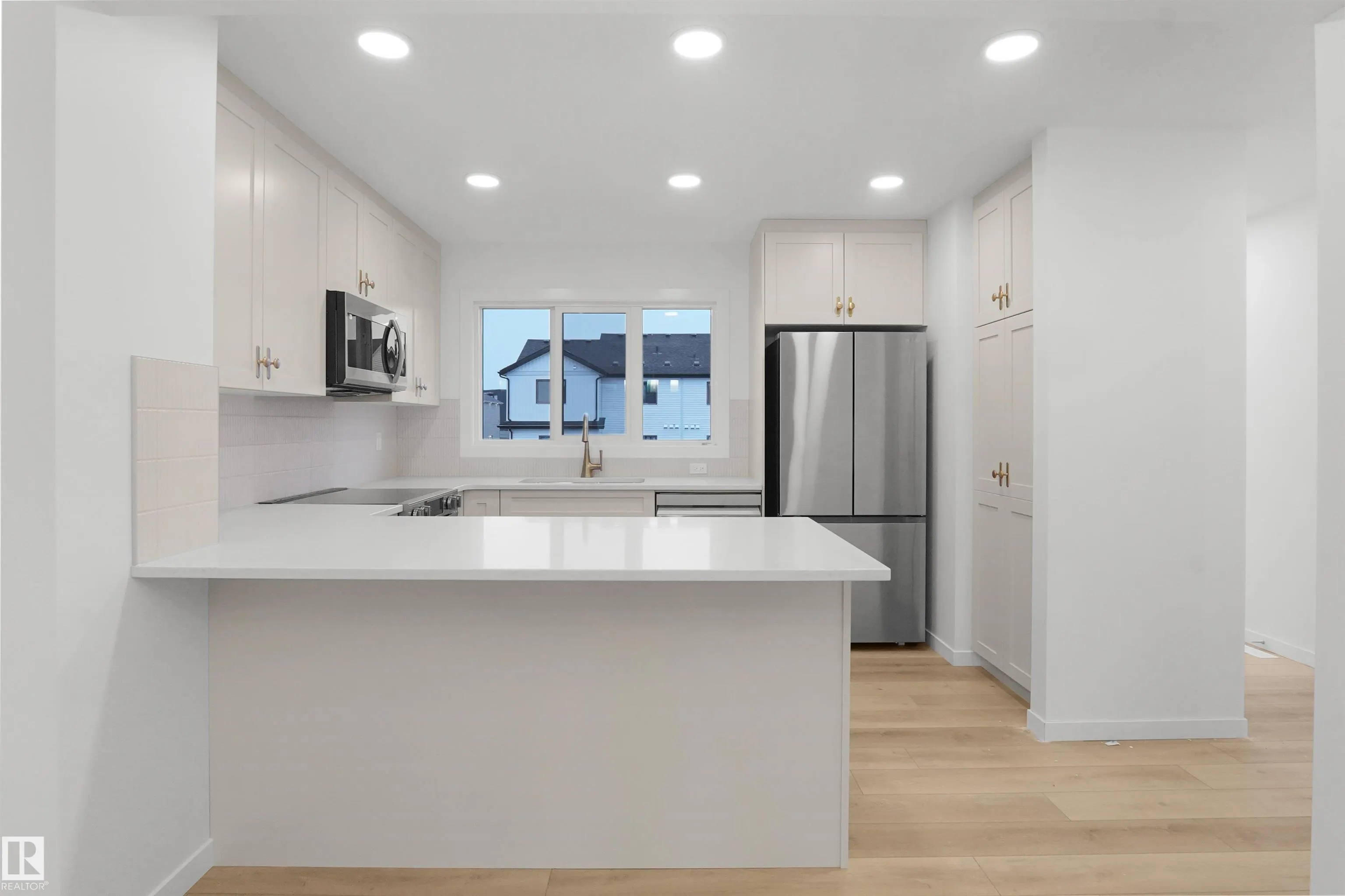1312 9 Street