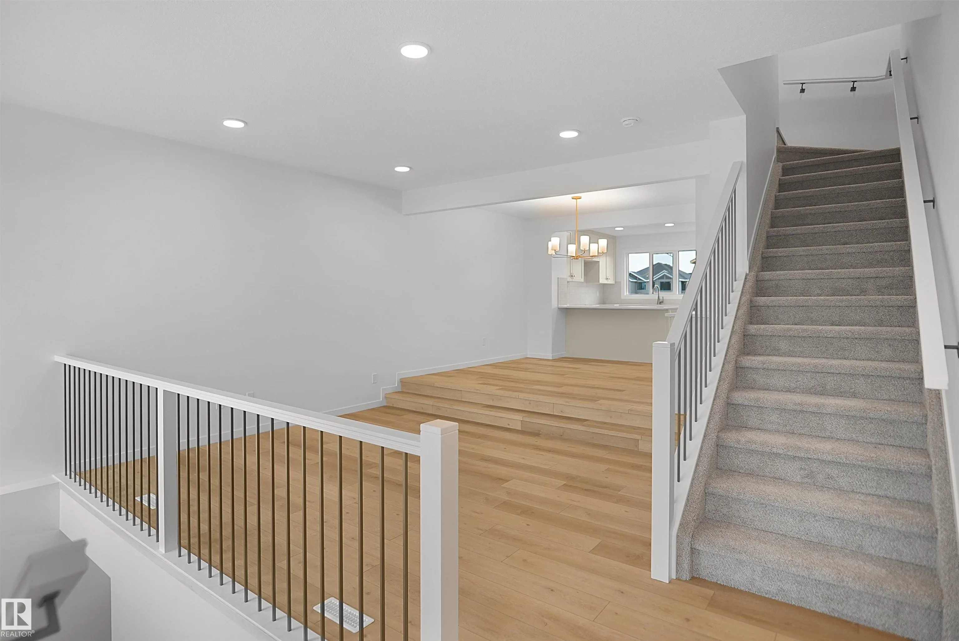 1312 9 Street