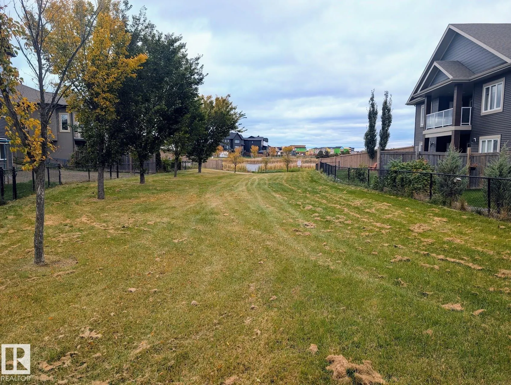 19 LAKEVISTA Point(e)