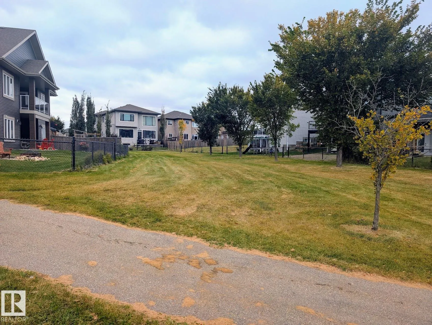 19 LAKEVISTA Point(e)