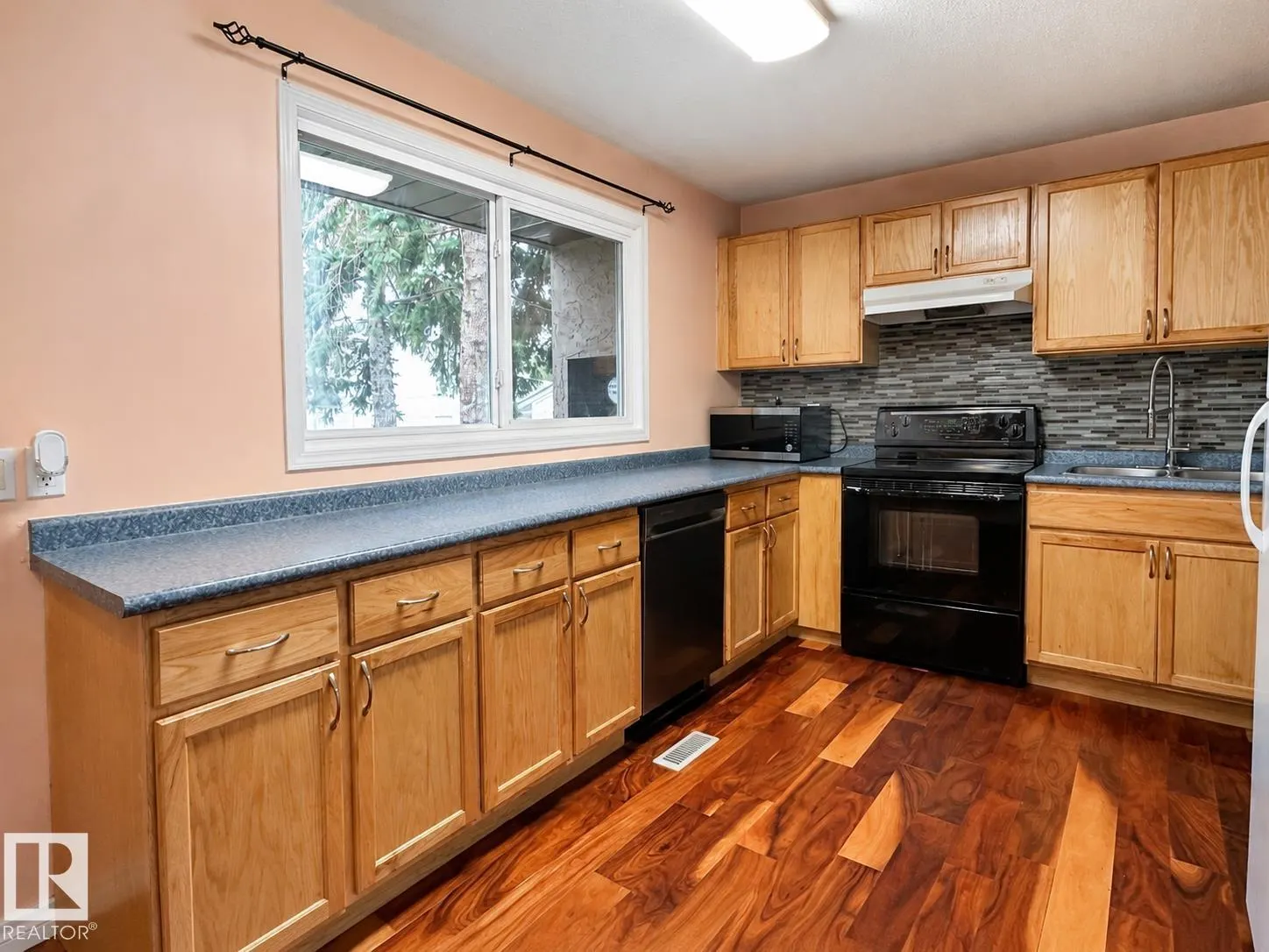 1704 37 Street