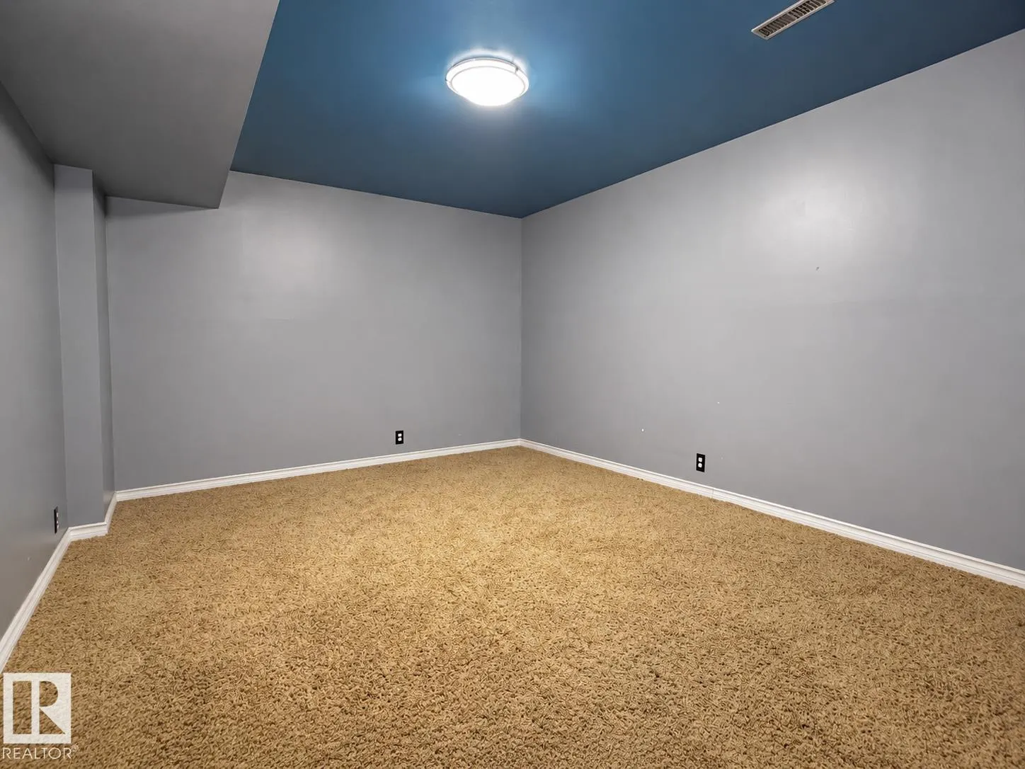 1704 37 Street