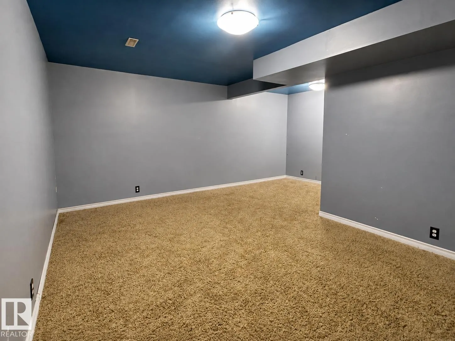 1704 37 Street