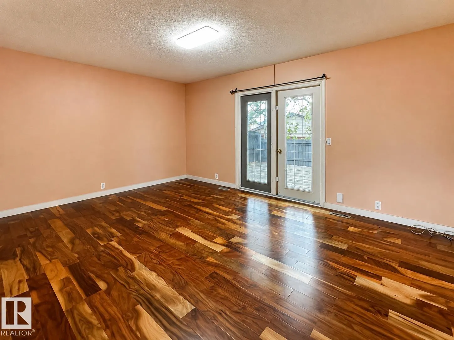 1704 37 Street