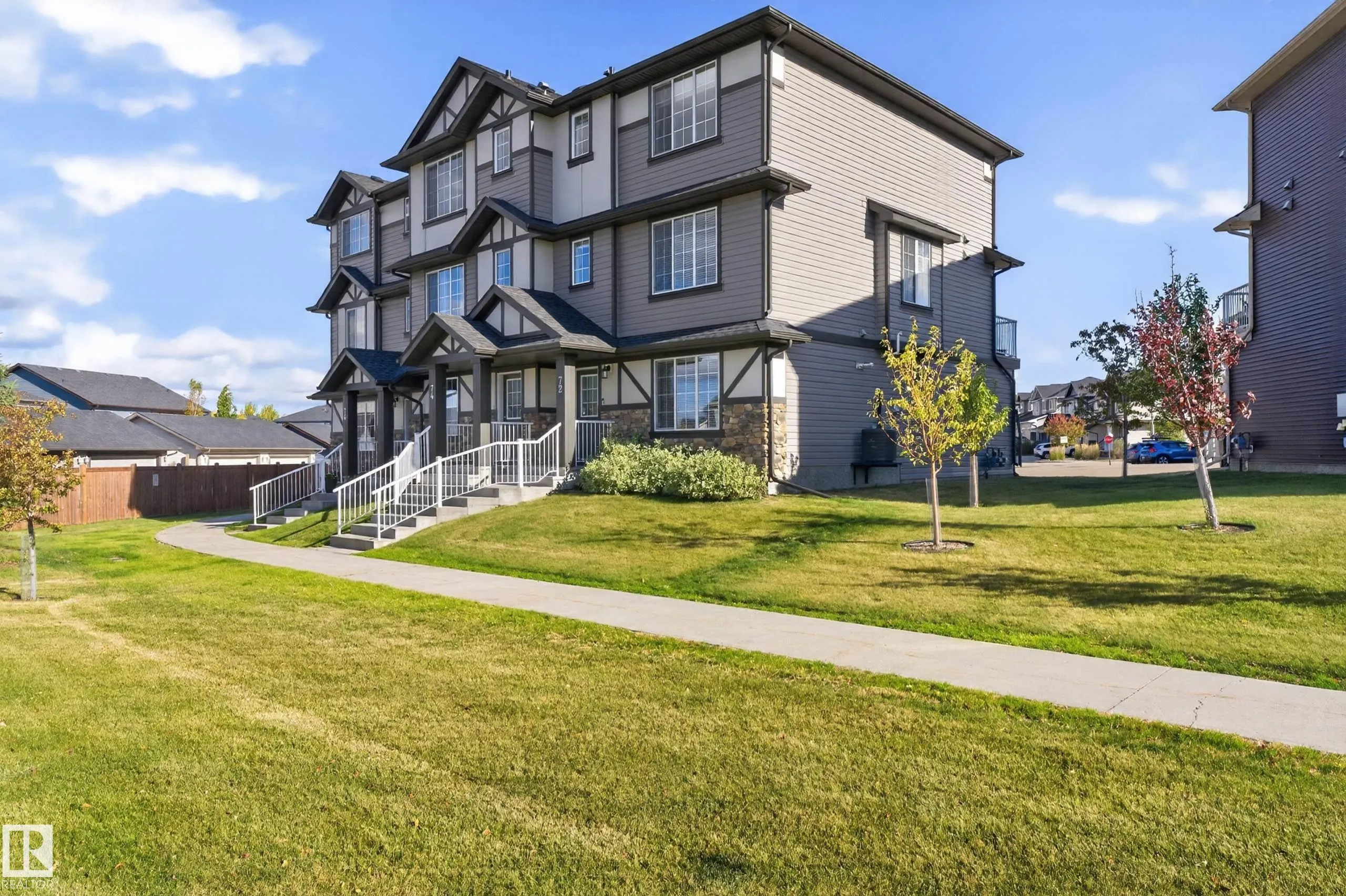 20 AUGUSTINE Crescent