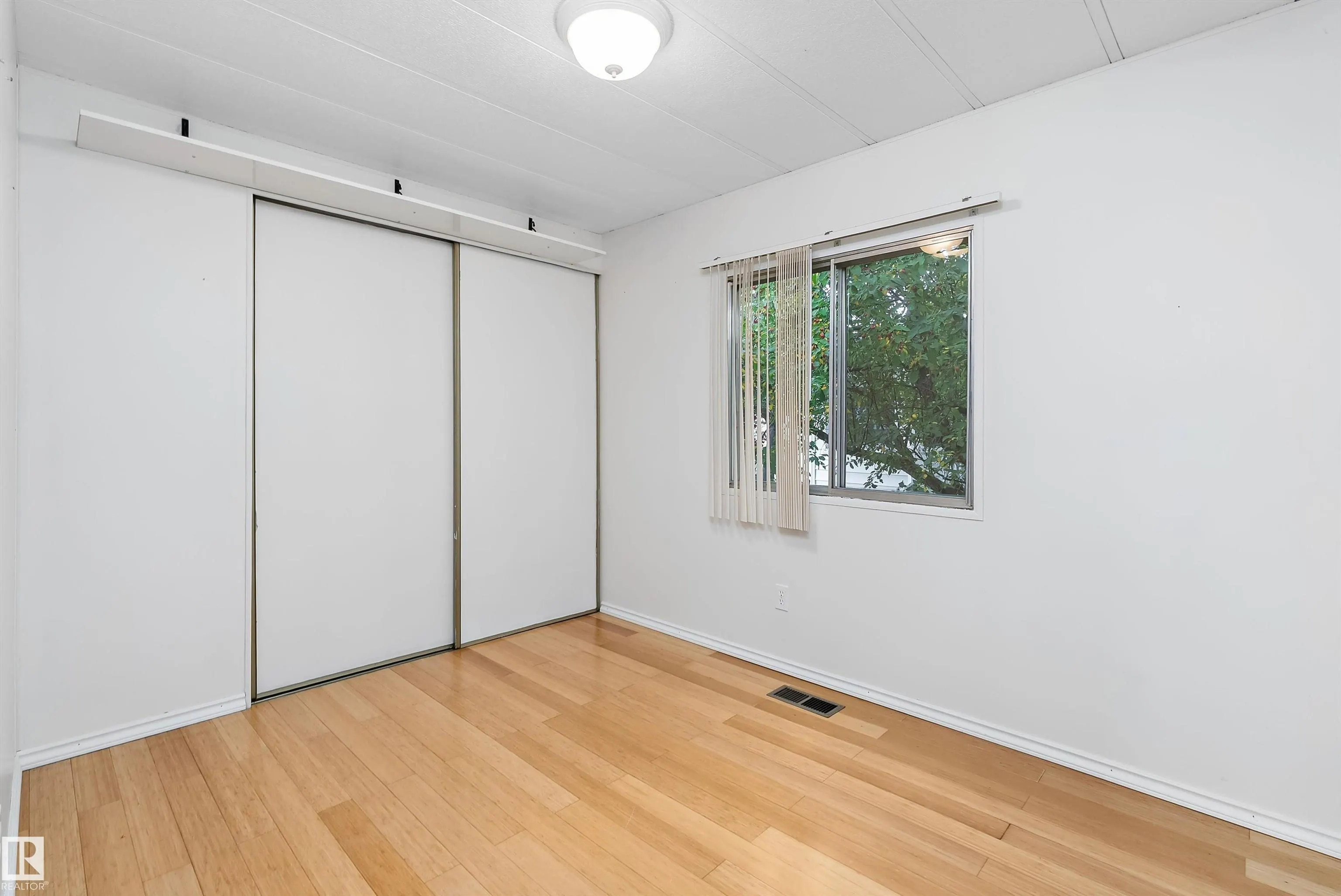 12604 153 Avenue