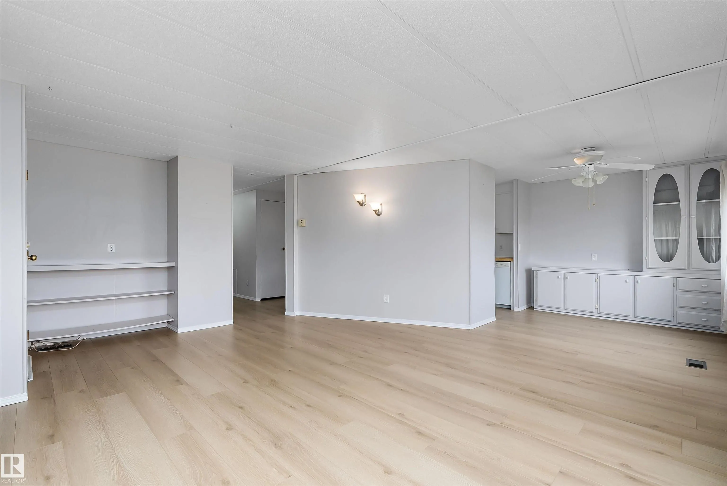 12604 153 Avenue
