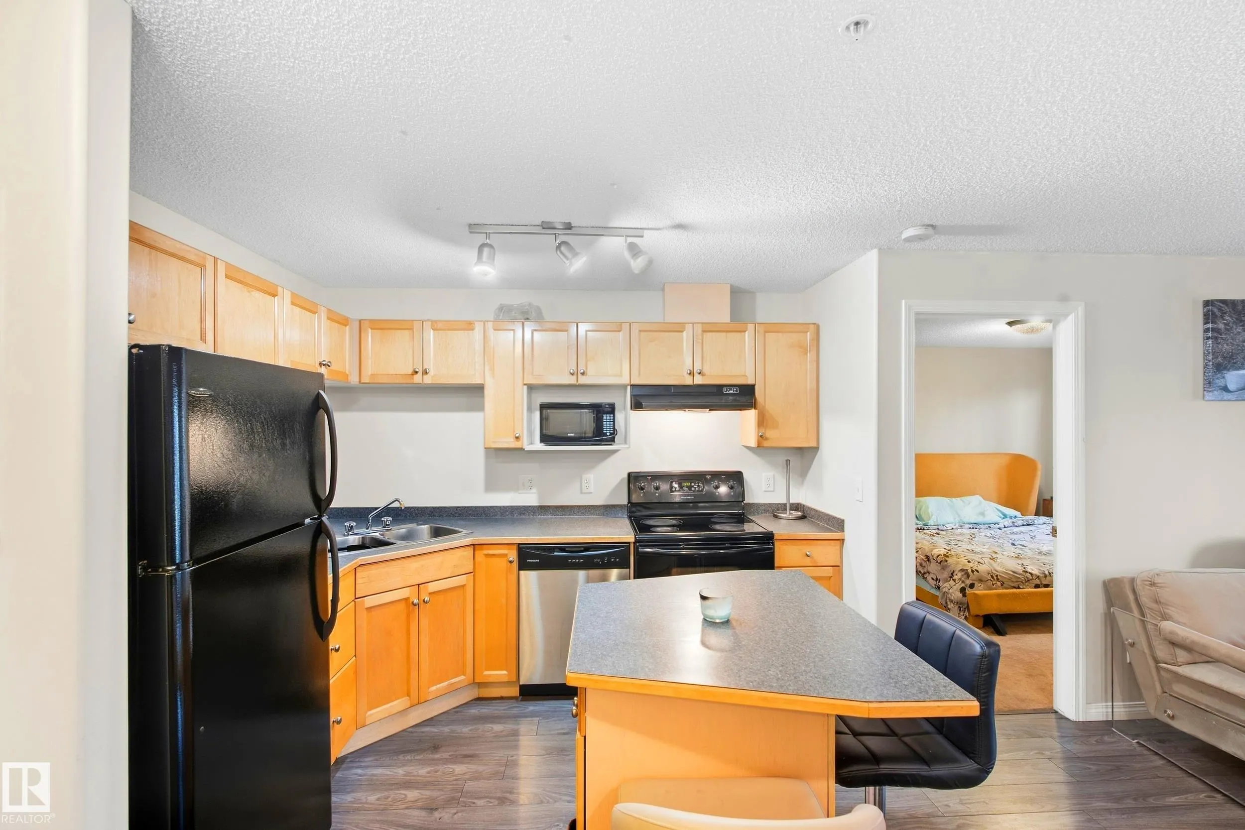 245 EDWARDS Drive