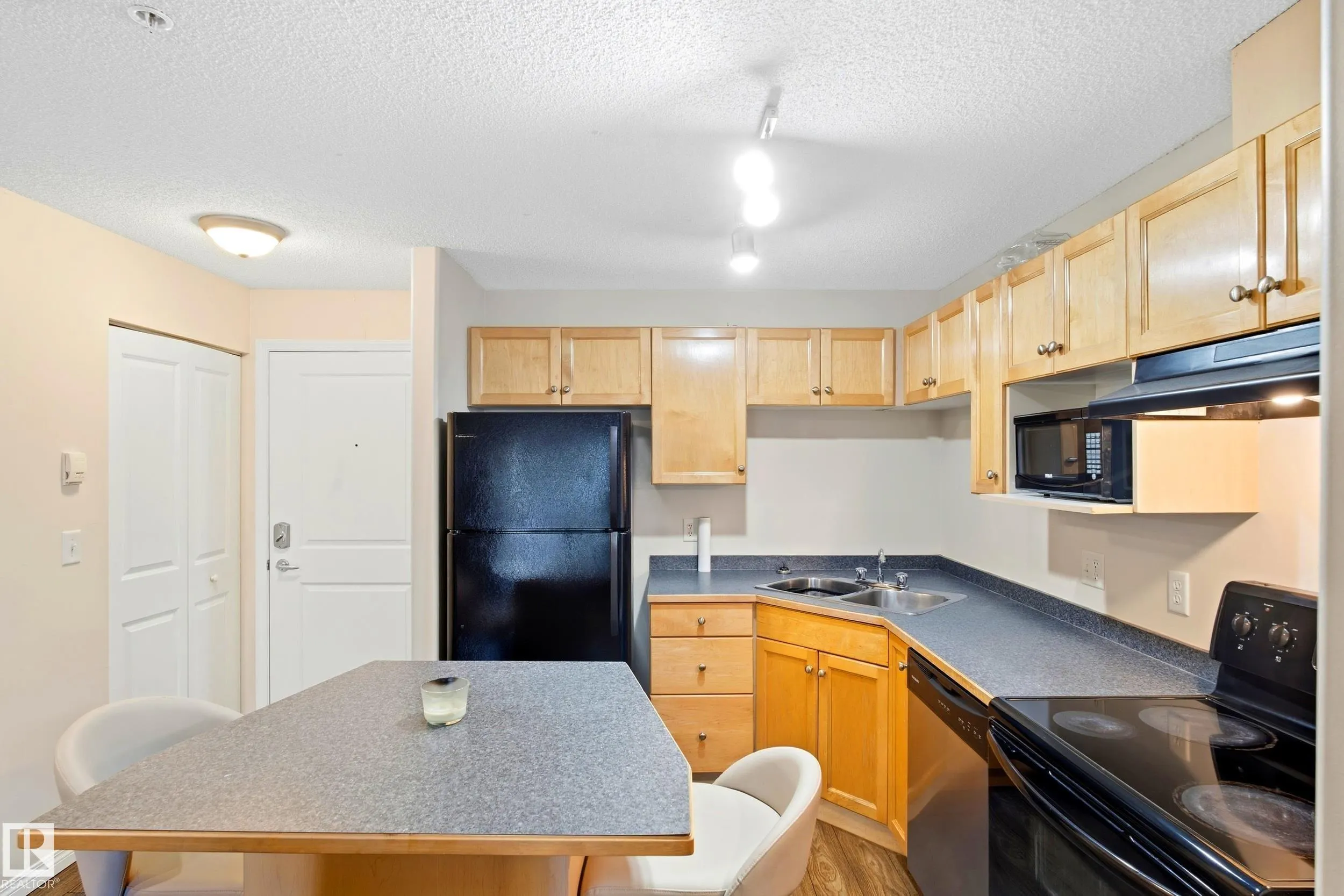 245 EDWARDS Drive