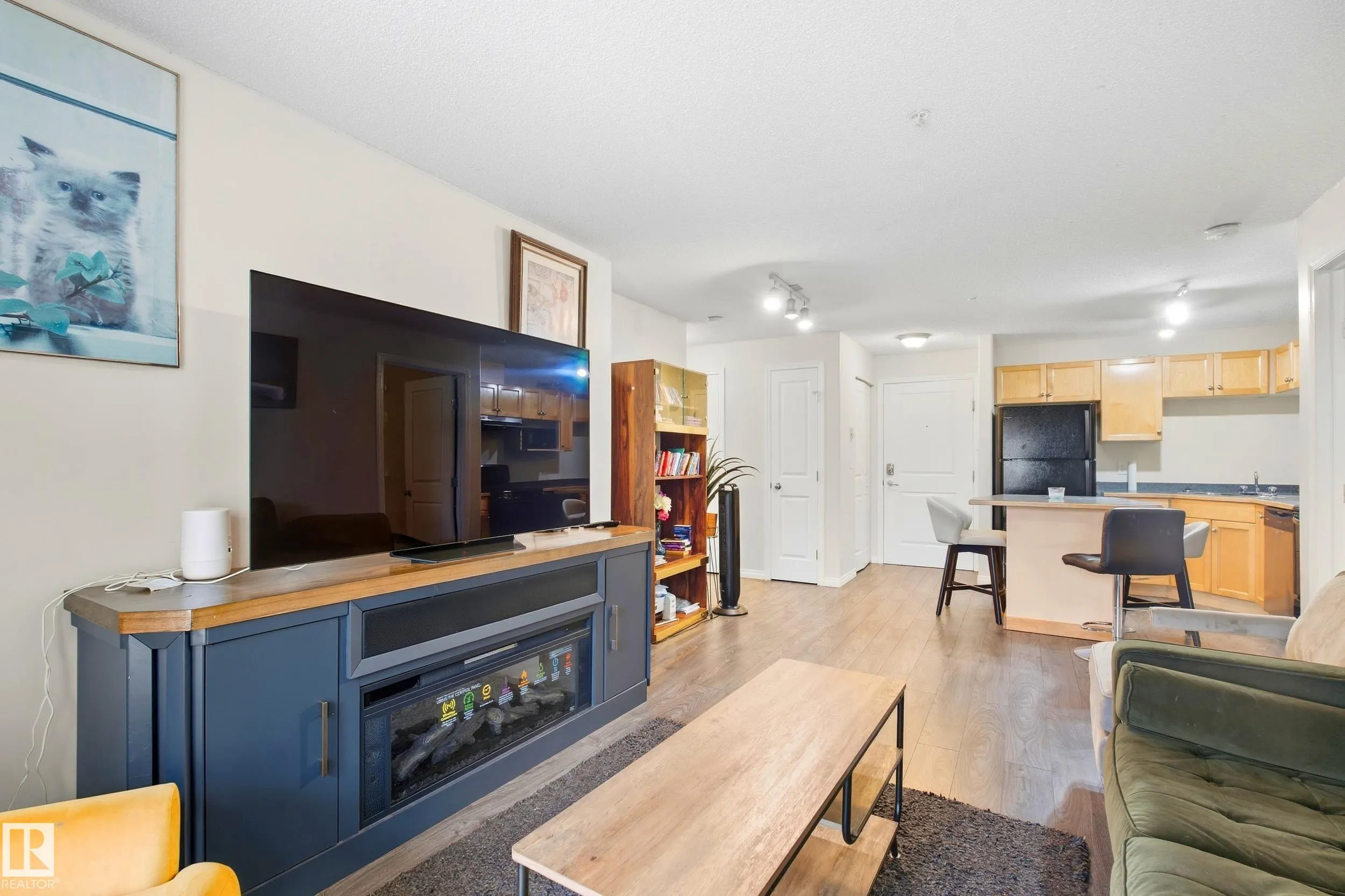 245 EDWARDS Drive