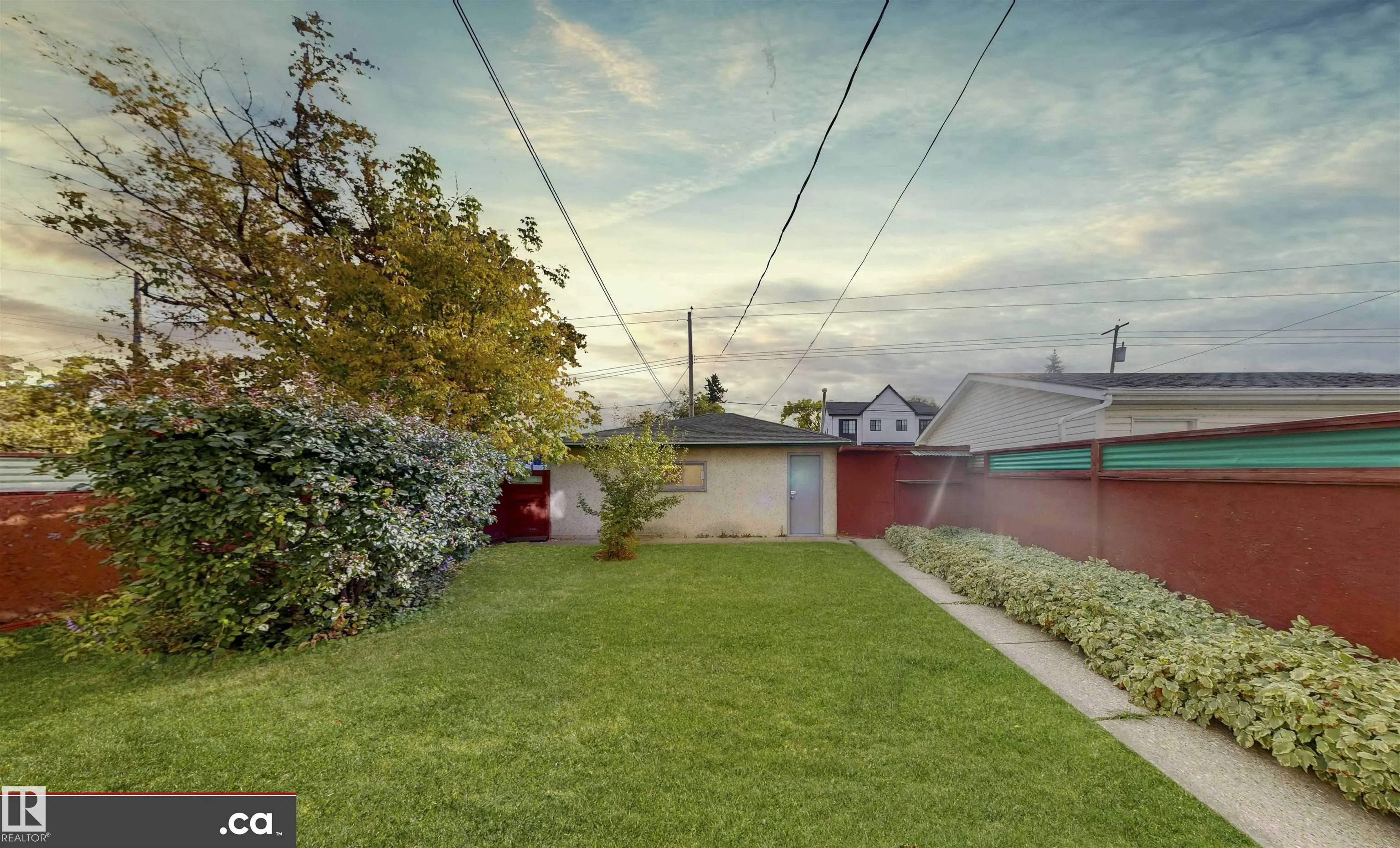 7923 ROWLAND Road
