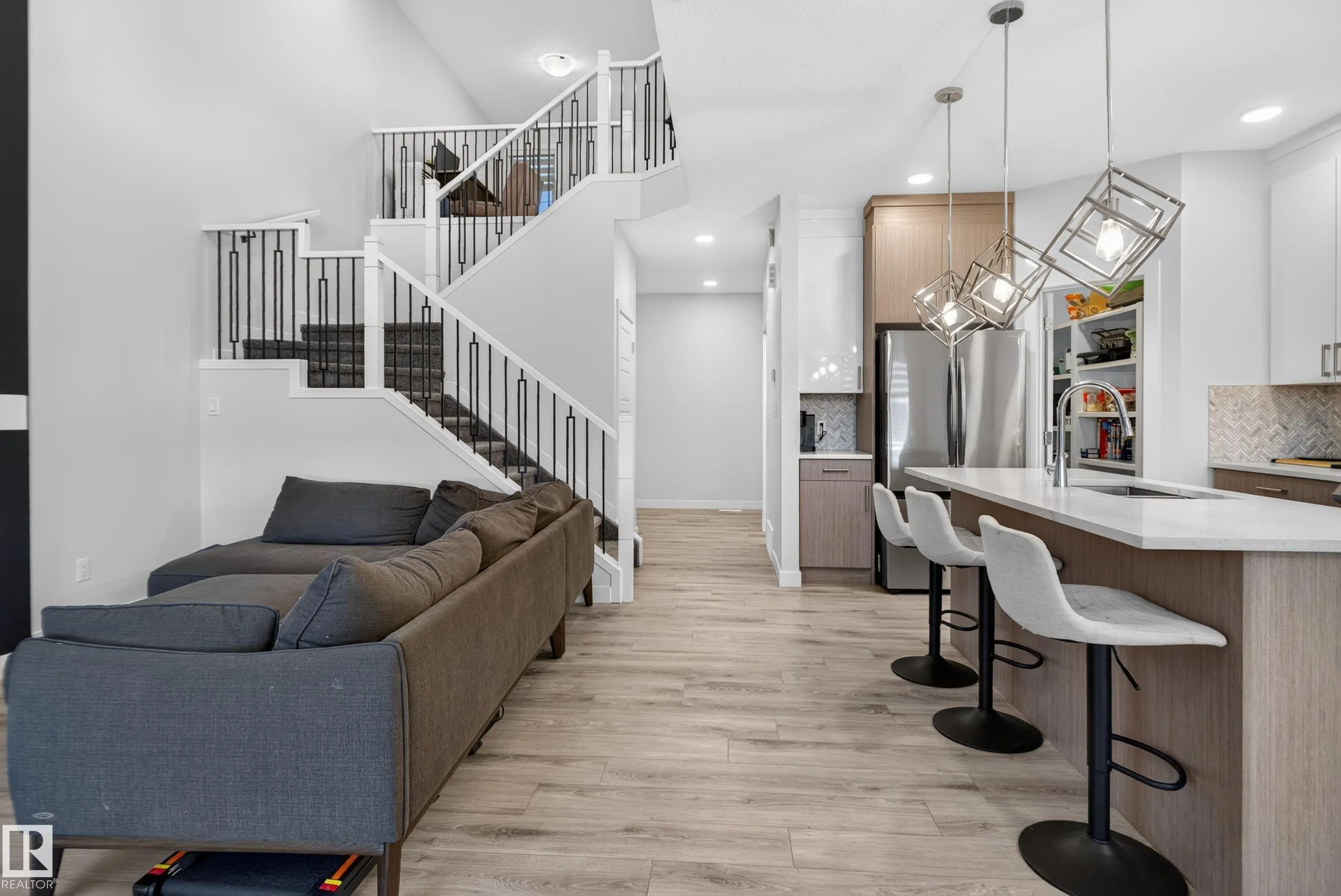 103 EDGEFIELD Way
