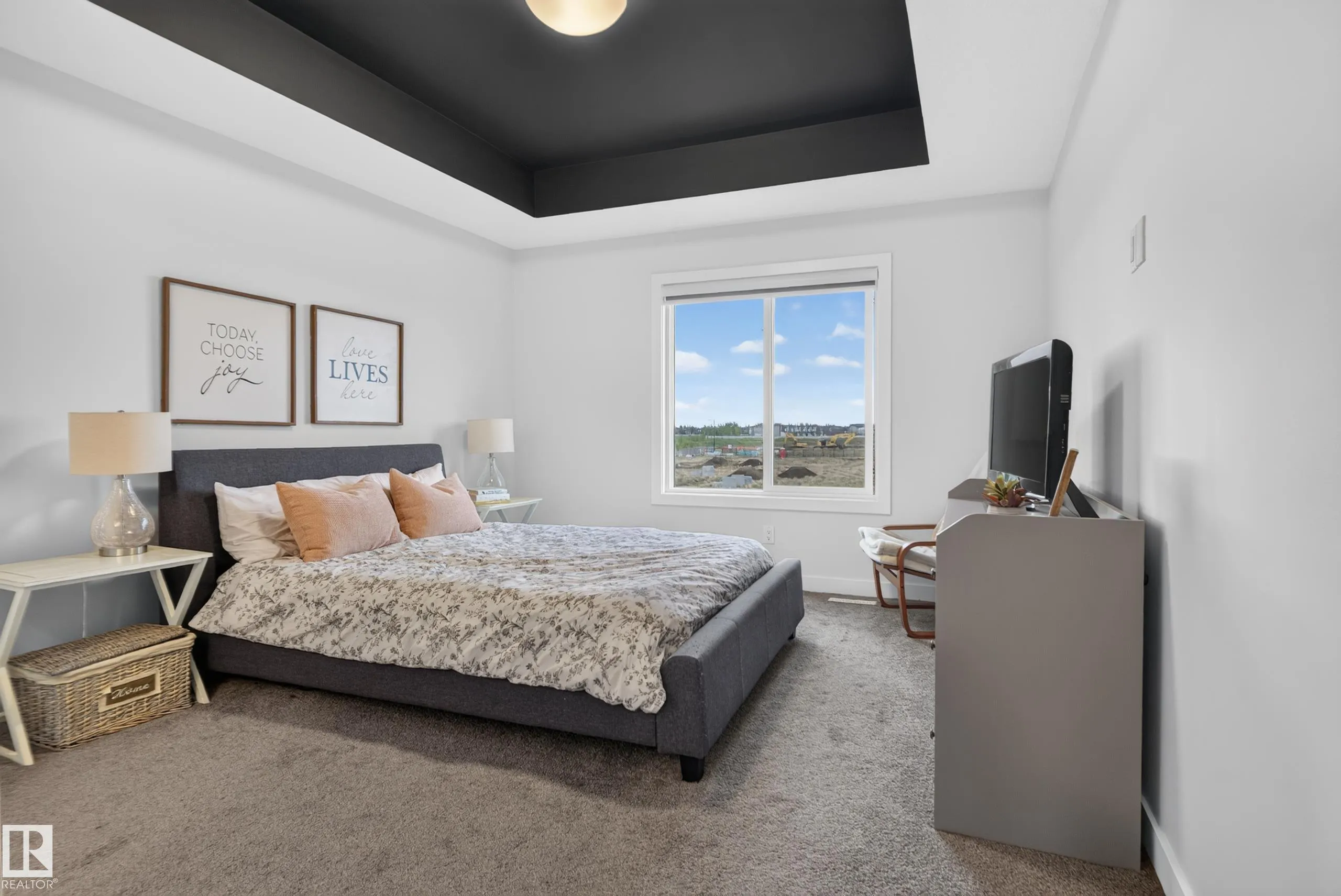 103 EDGEFIELD Way