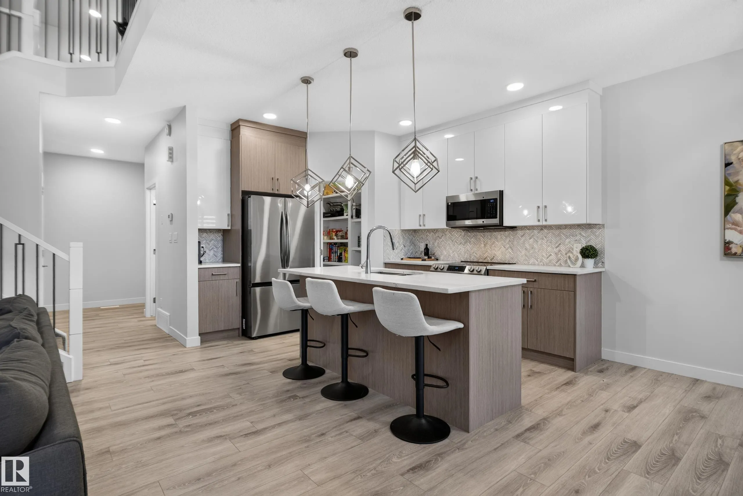 103 EDGEFIELD Way