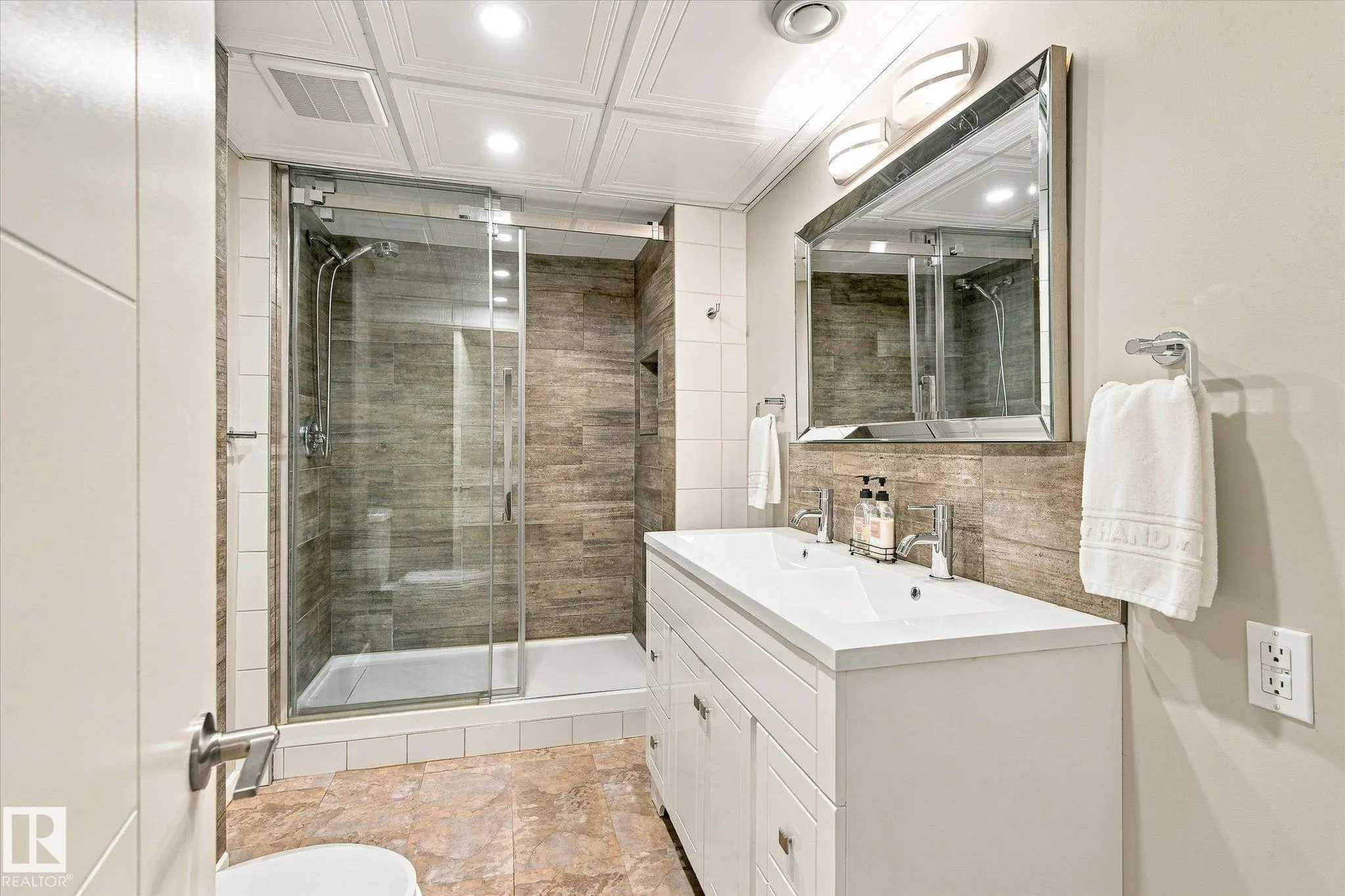 13862 Ravine Drive