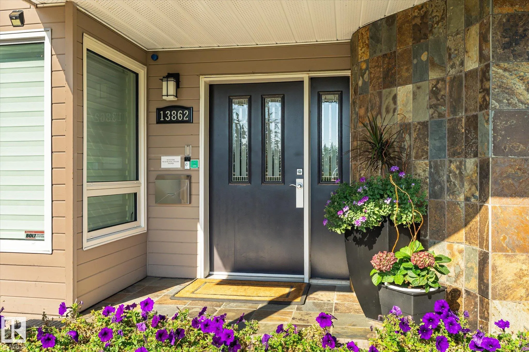 13862 Ravine Drive