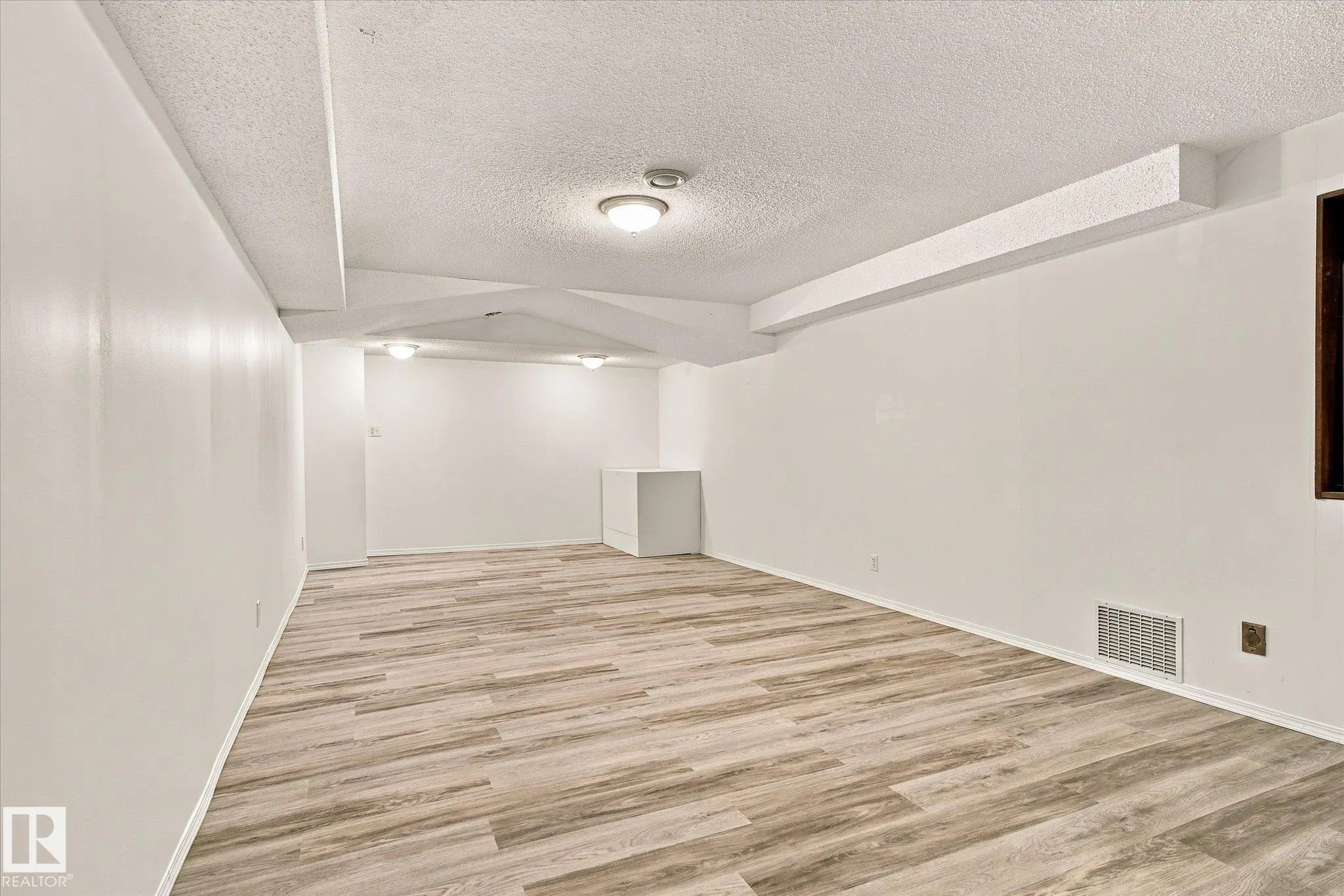13862 Ravine Drive
