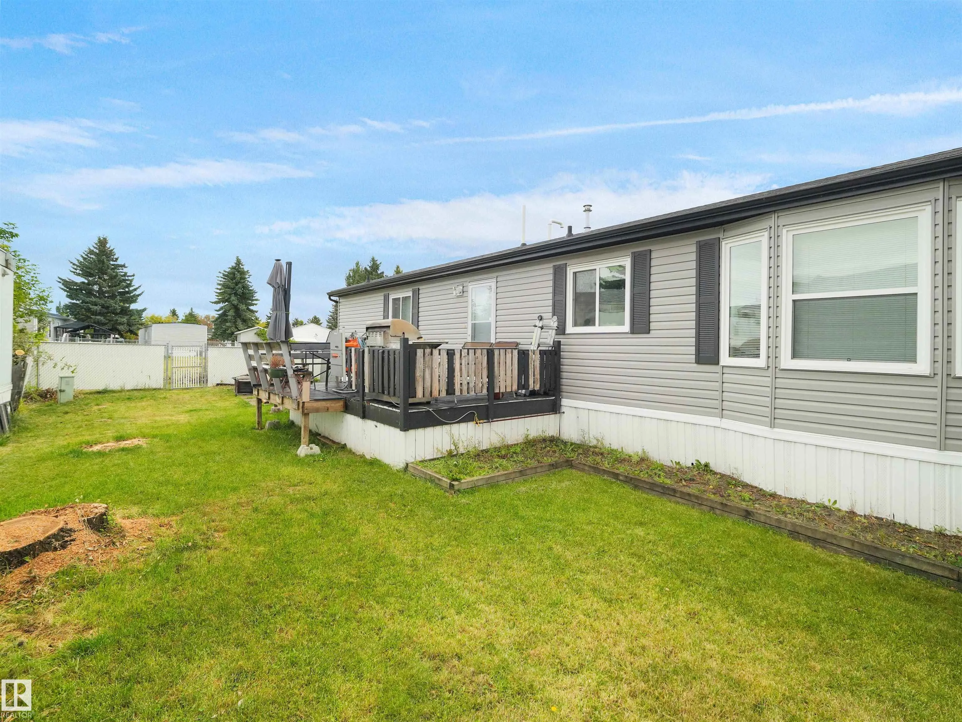 52 Evergreen Park
