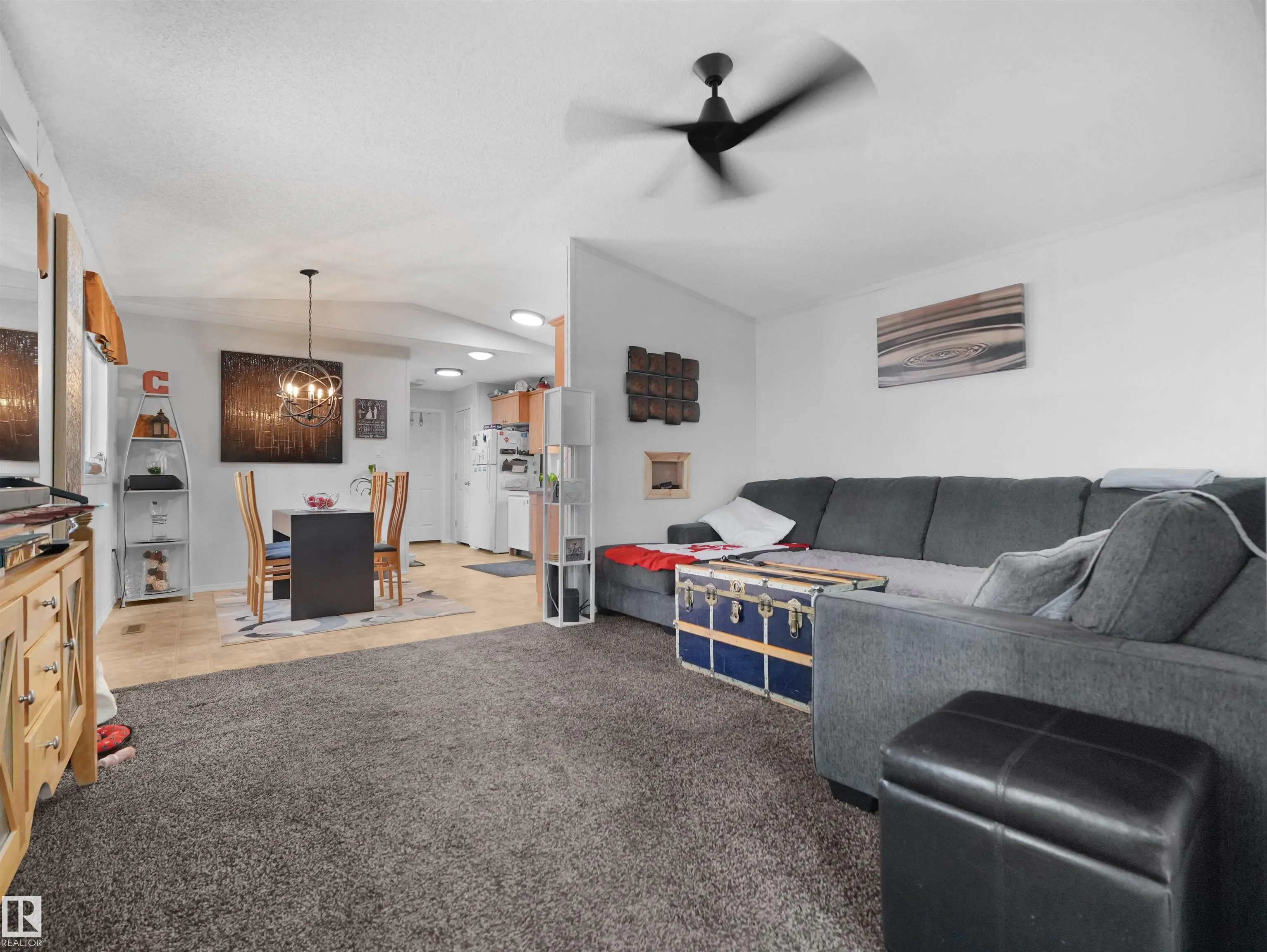 52 Evergreen Park