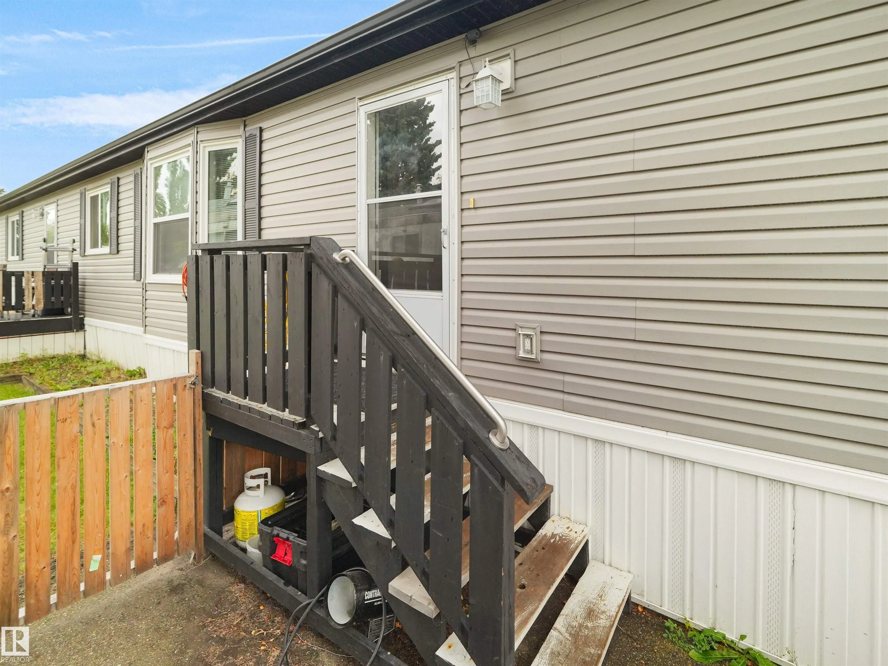 52 Evergreen Park