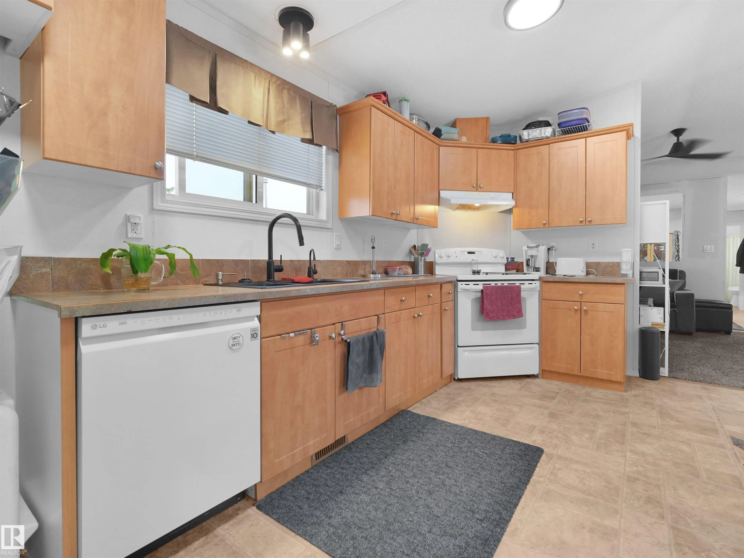 52 Evergreen Park