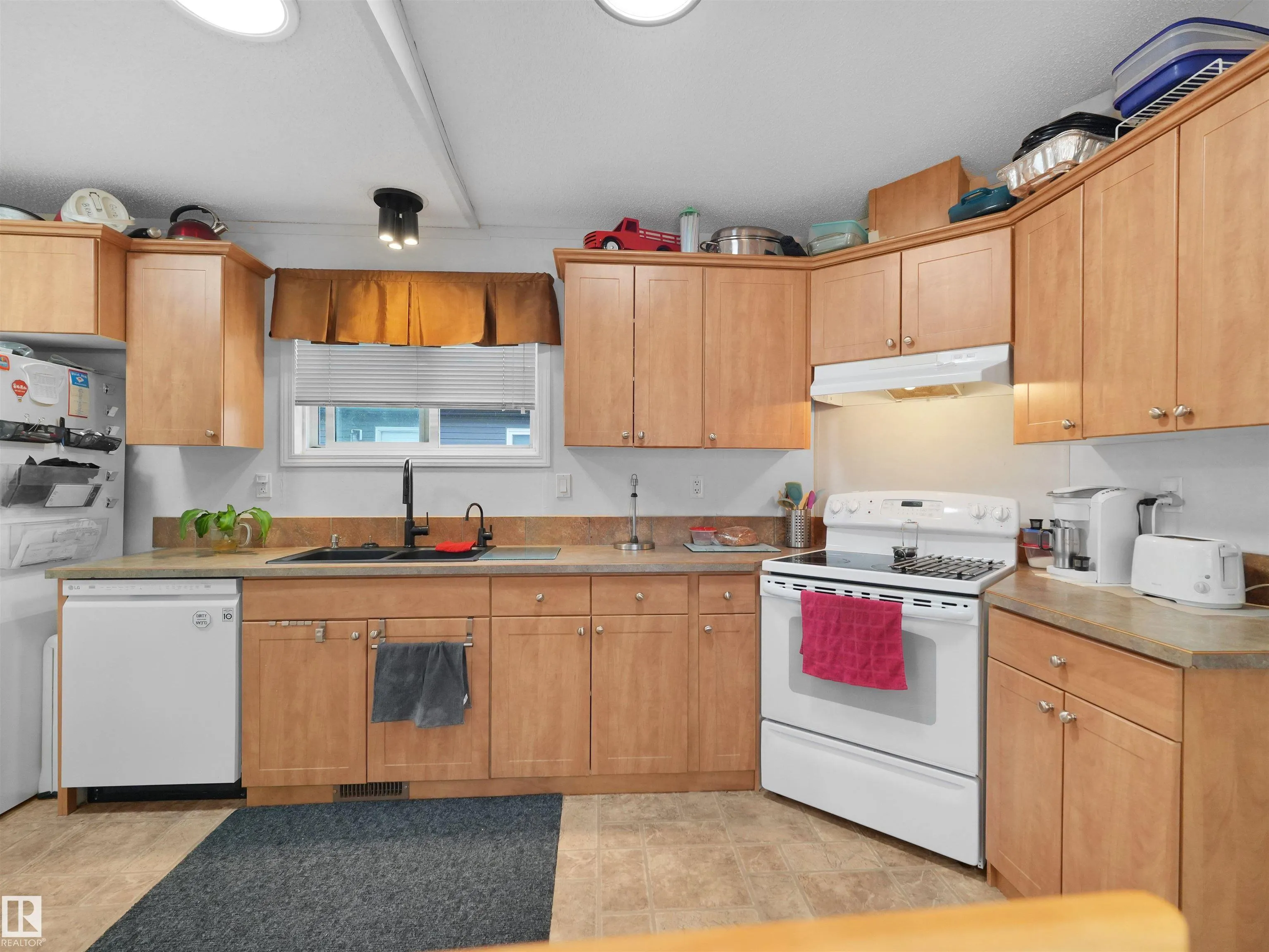 52 Evergreen Park