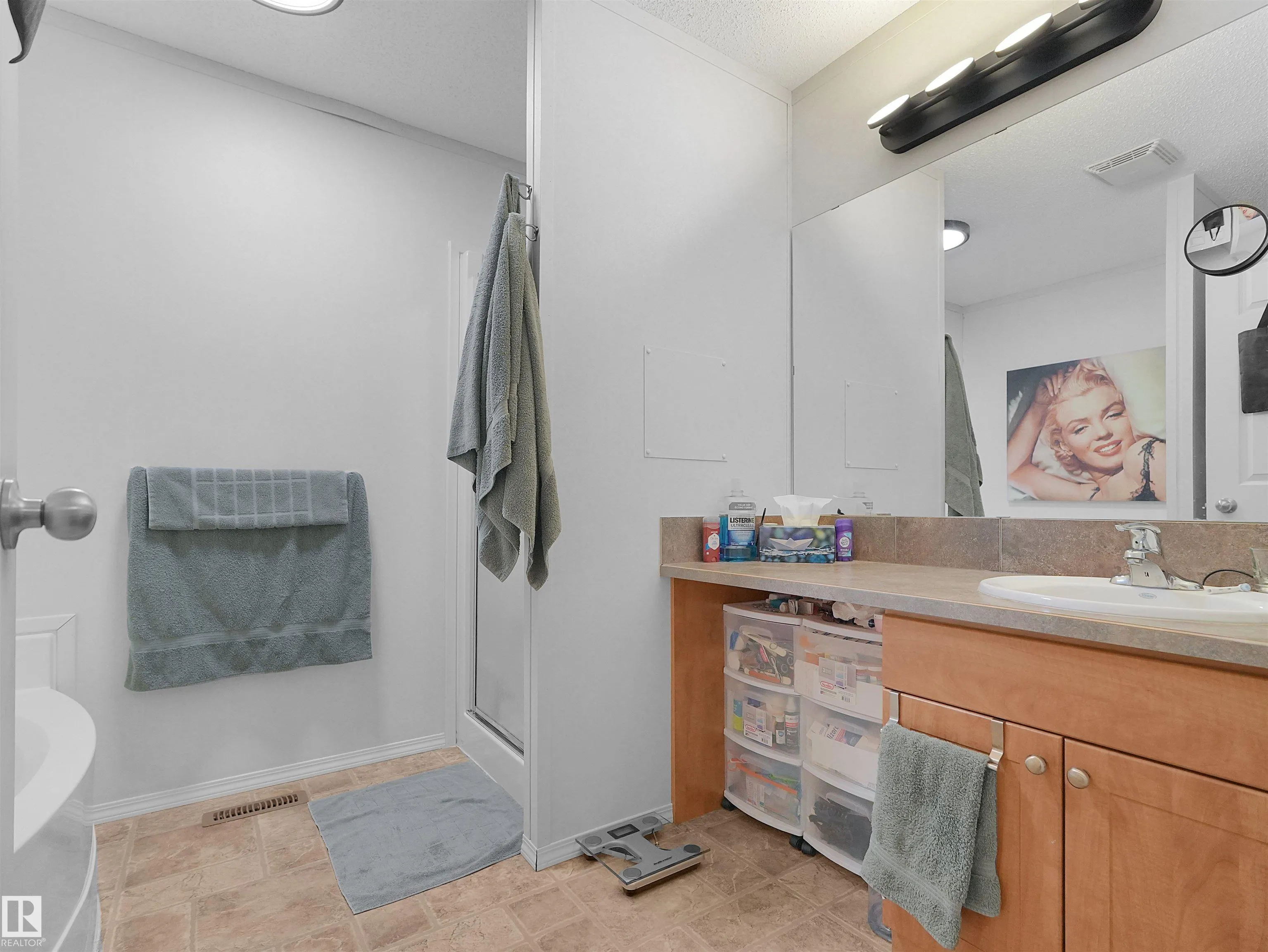 52 Evergreen Park