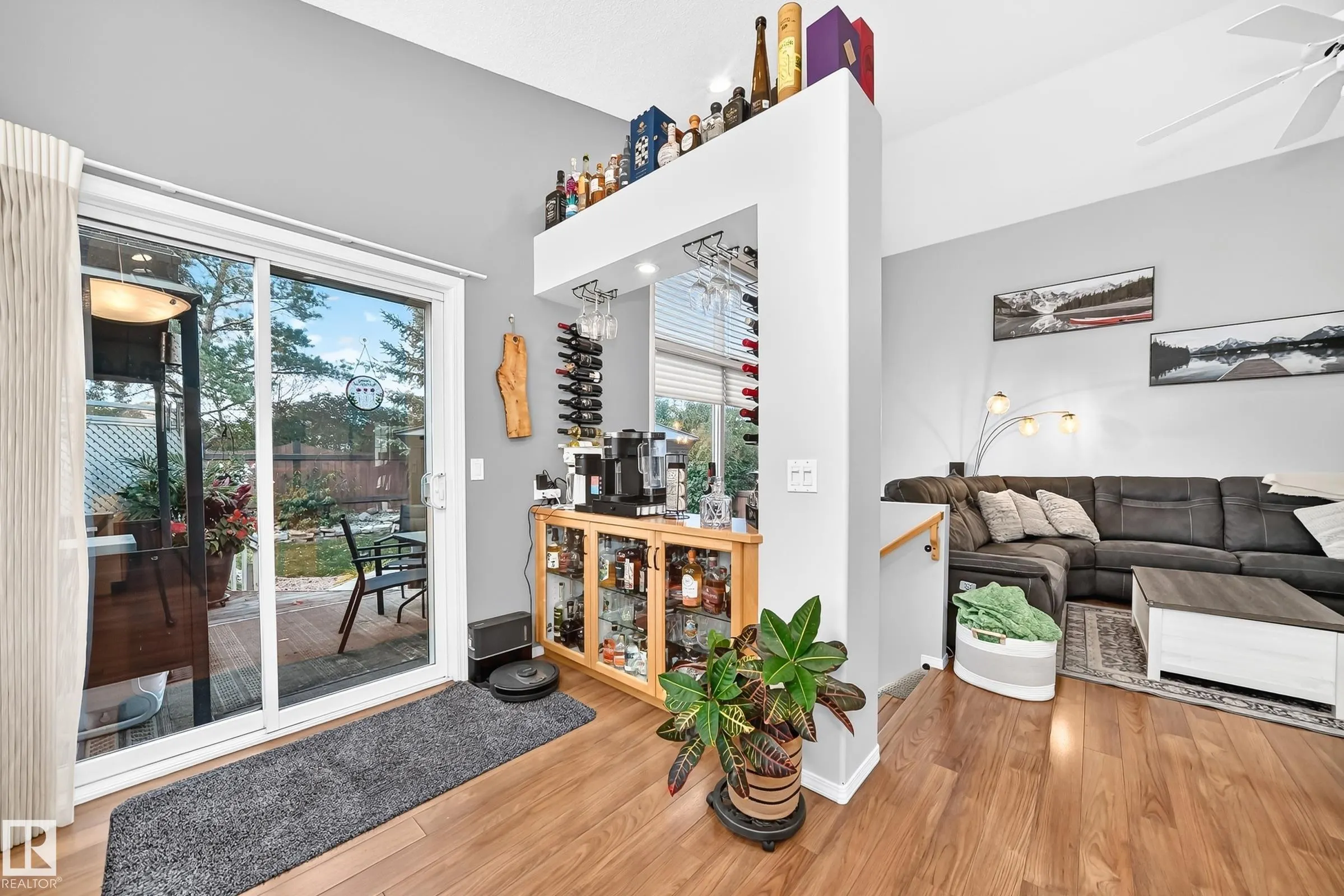 81 DUNFIELD Crescent