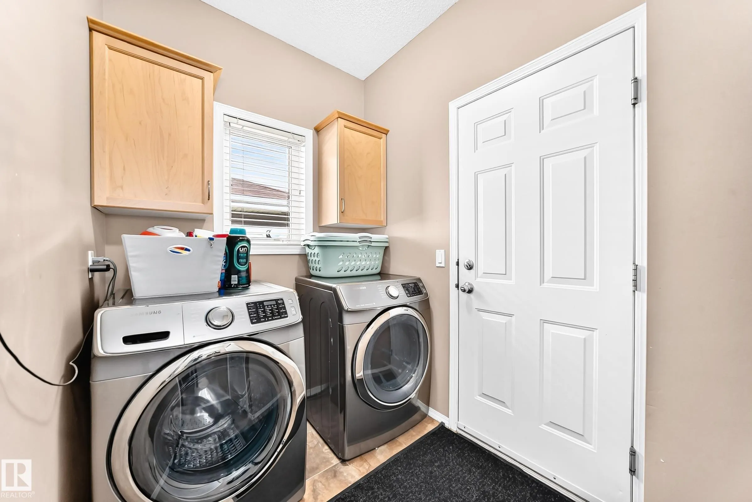 81 DUNFIELD Crescent